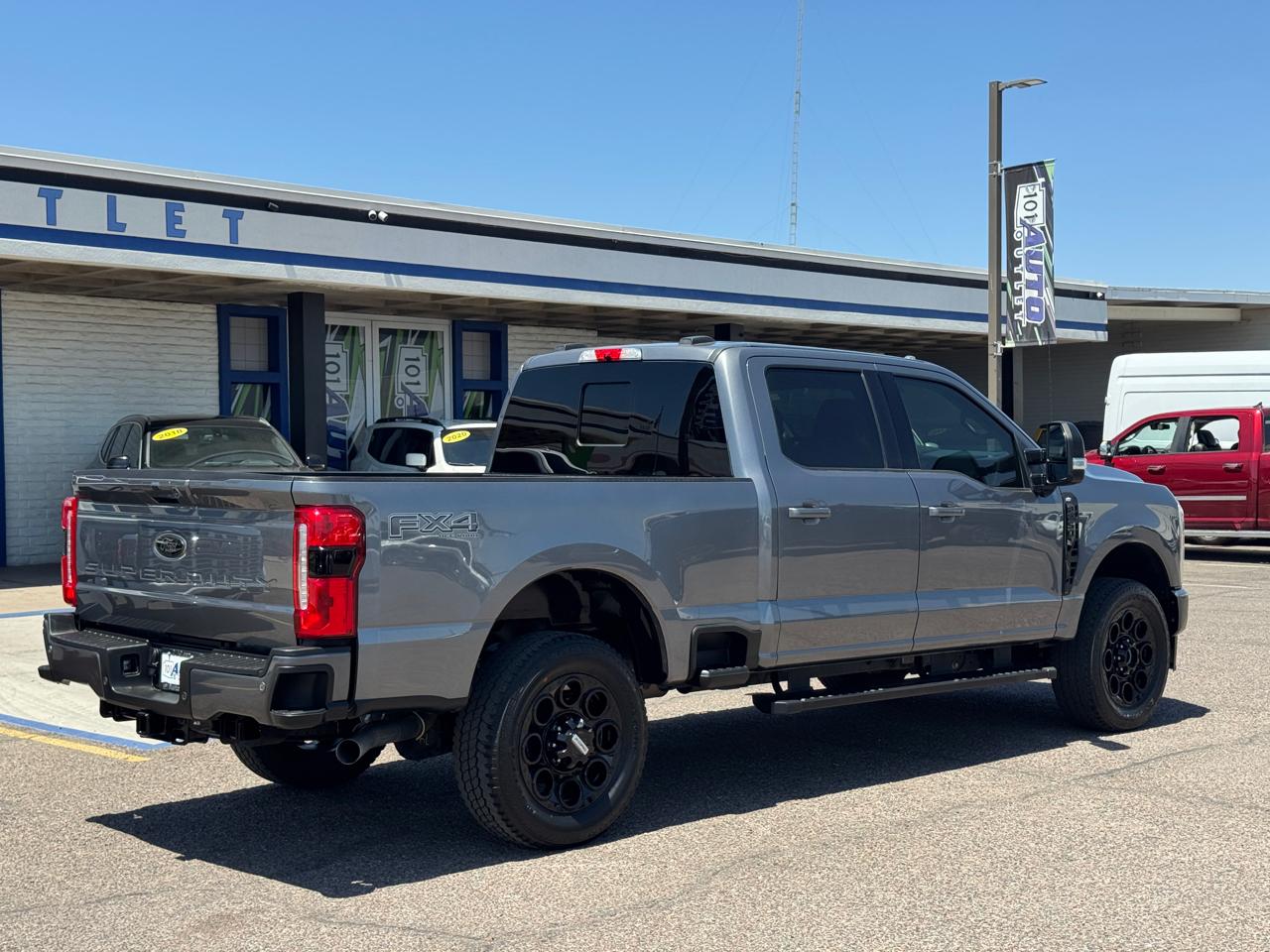 Ford Super Duty F-250 SRW XLT 4WD Crew Cab 6.75' Box 2024