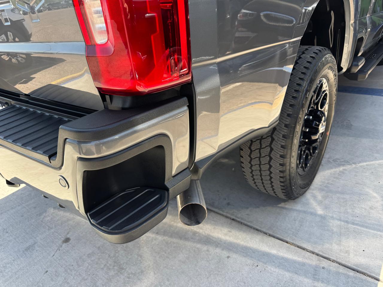 Ford Super Duty F-250 SRW XLT 4WD Crew Cab 6.75' Box 2024
