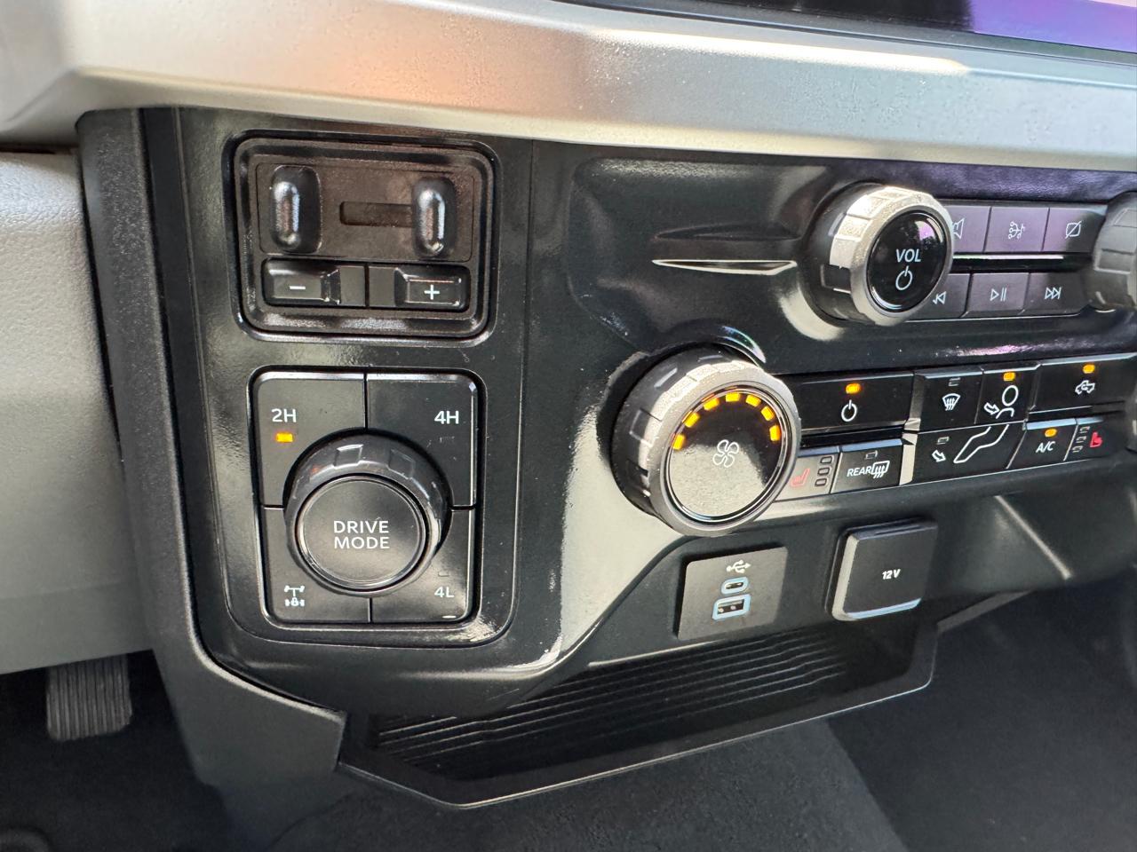 Ford Super Duty F-250 SRW XLT 4WD Crew Cab 6.75' Box 2024