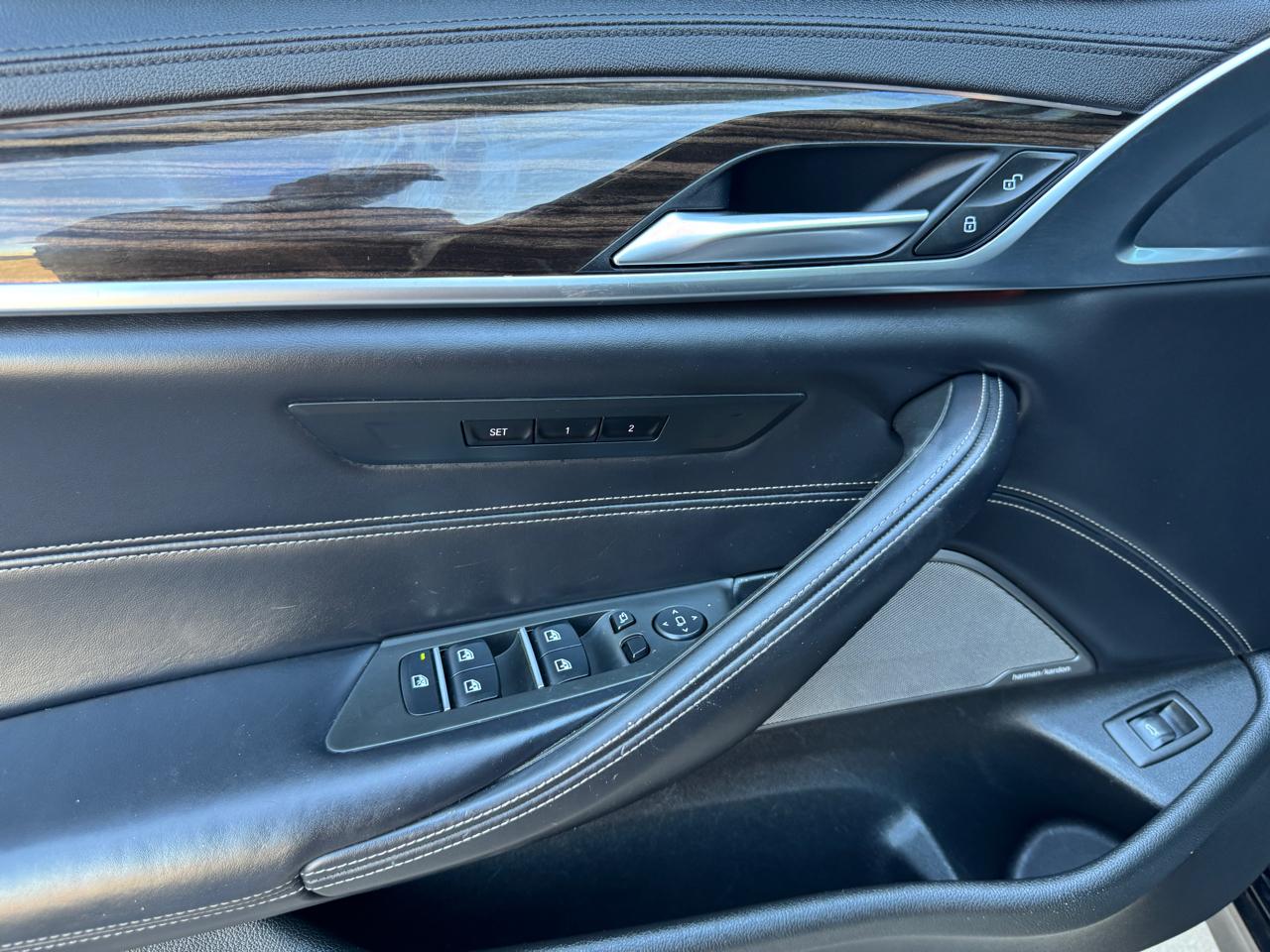 BMW 5 Series M550i xDrive Sedan 2020