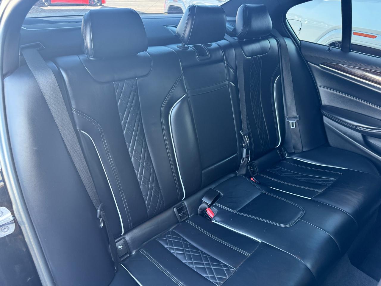 BMW 5 Series M550i xDrive Sedan 2020