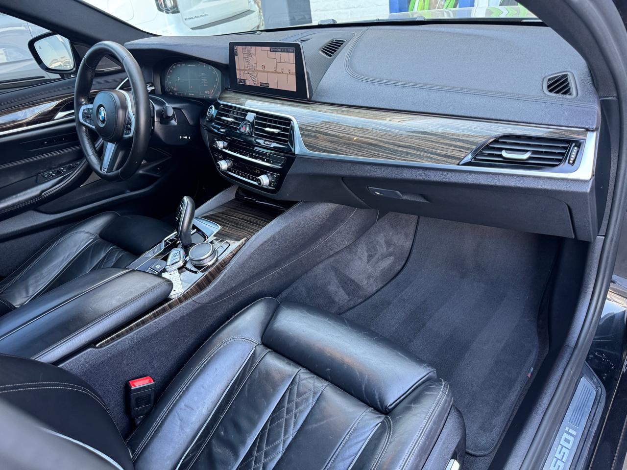 BMW 5 Series M550i xDrive Sedan 2020