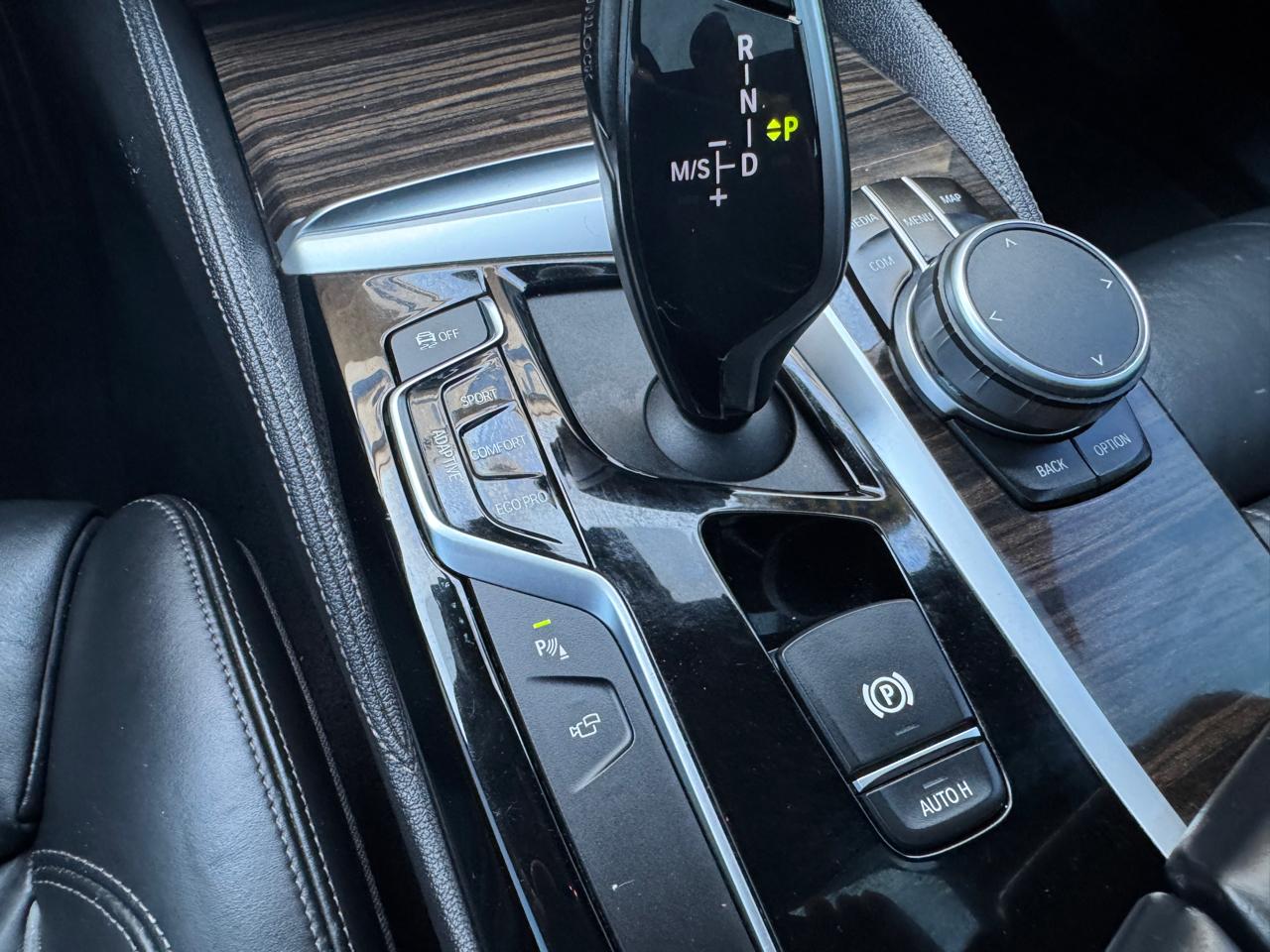 BMW 5 Series M550i xDrive Sedan 2020