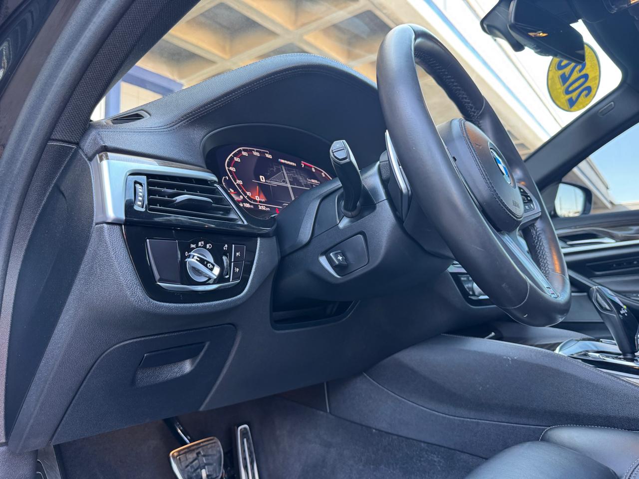 BMW 5 Series M550i xDrive Sedan 2020