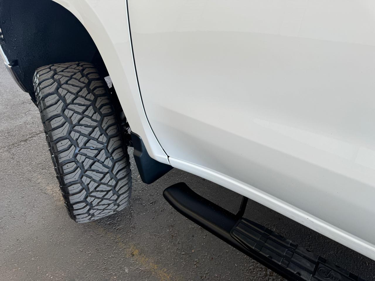 Chevrolet Silverado 1500 4WD Crew Cab 147" LT 2024