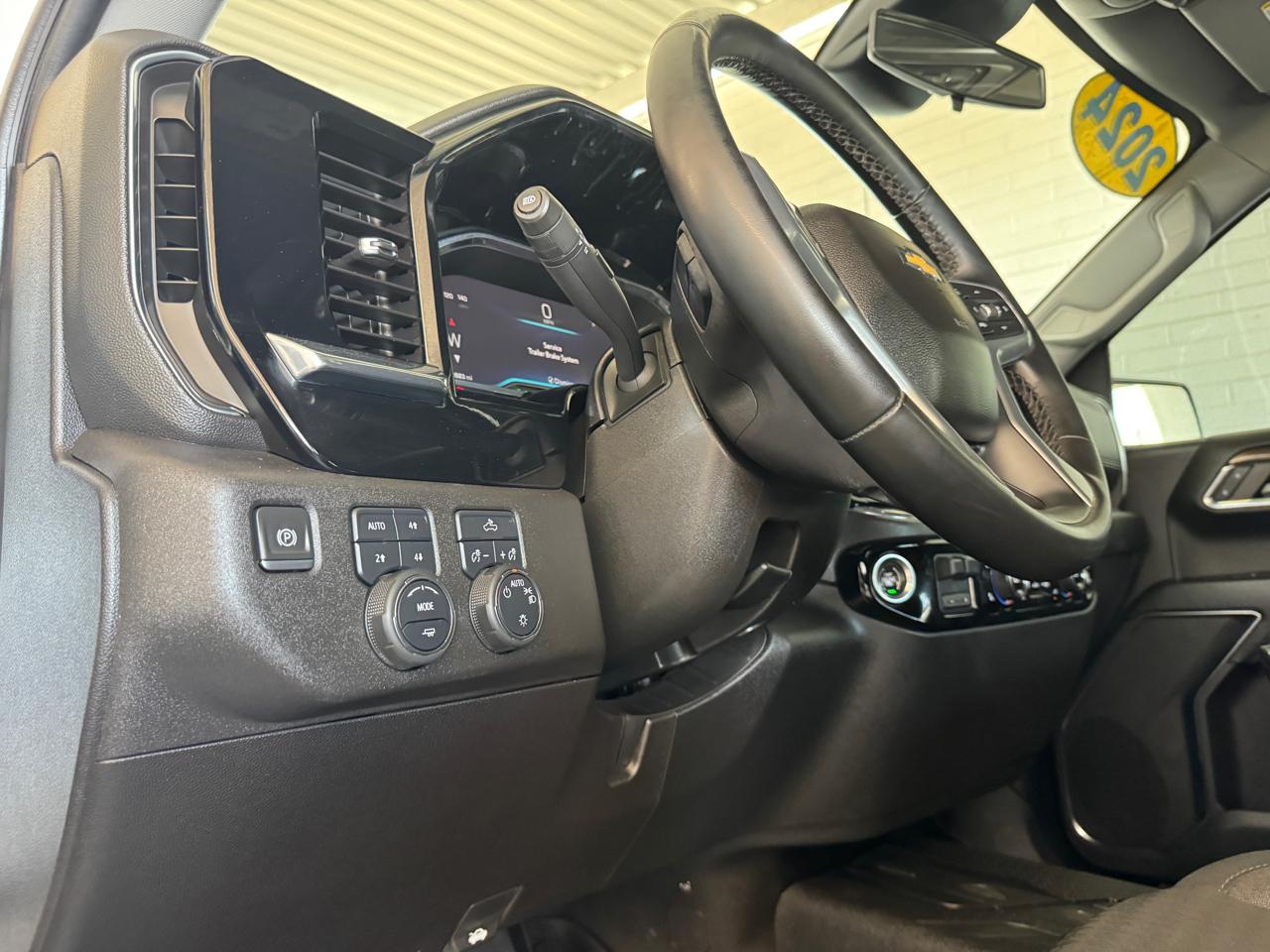 Chevrolet Silverado 1500 4WD Crew Cab 147" LT 2024
