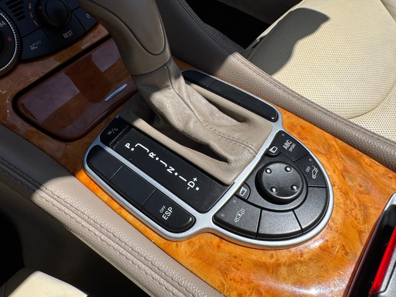 Mercedes-Benz SL-Class 2dr Roadster 5.0L 2003