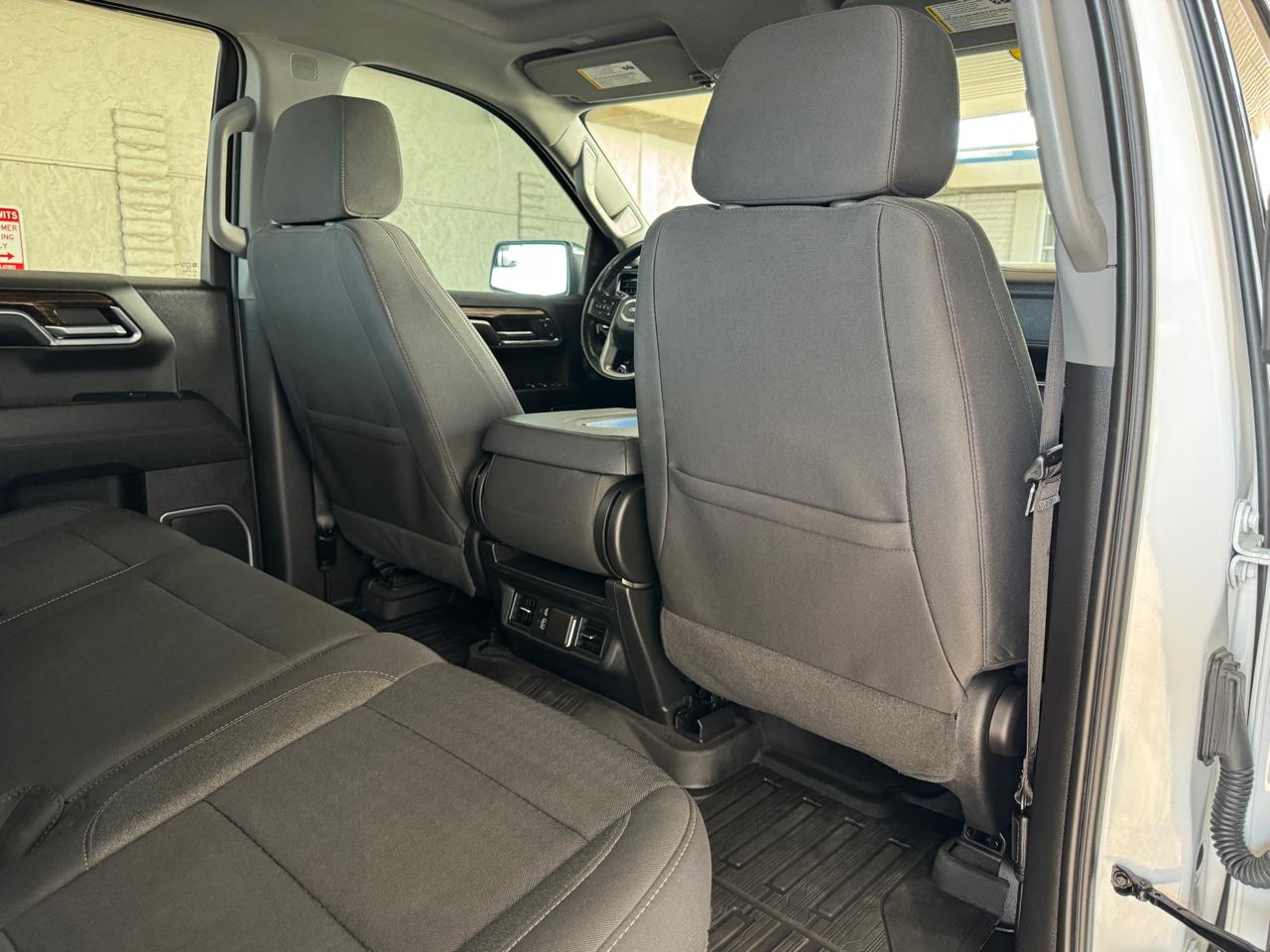 GMC Sierra 1500 4WD Crew Cab 147" SLE 2023