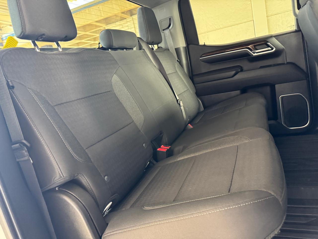 GMC Sierra 1500 4WD Crew Cab 147" SLE 2023