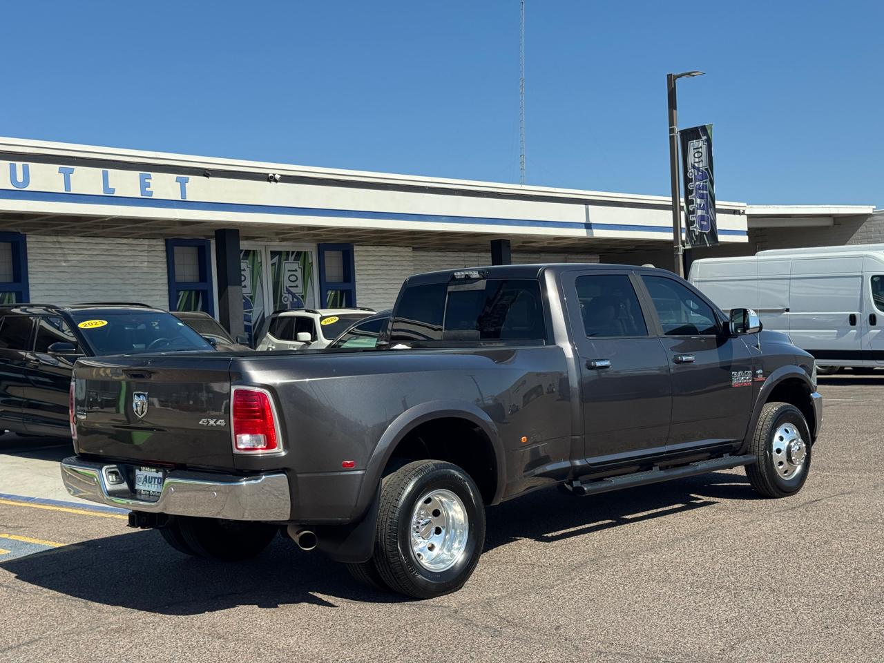 RAM 3500 4WD Crew Cab 169" Laramie 2016