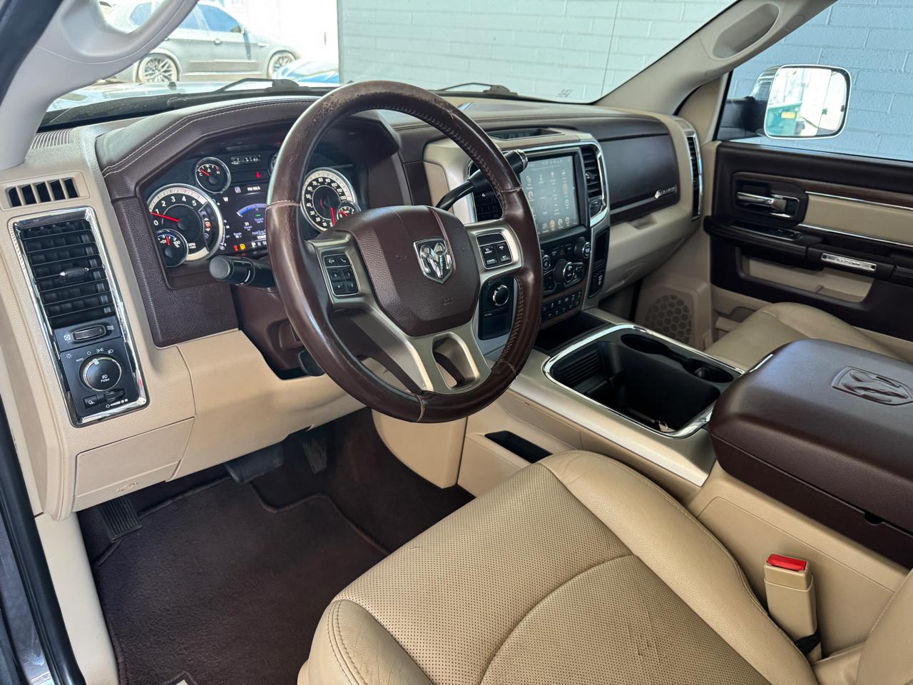 RAM 3500 4WD Crew Cab 169" Laramie 2016