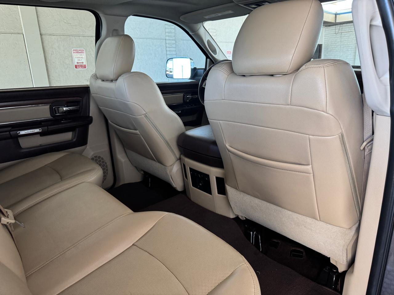 RAM 3500 4WD Crew Cab 169" Laramie 2016