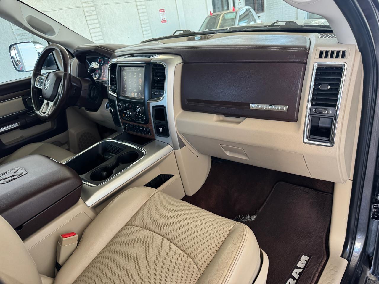 RAM 3500 4WD Crew Cab 169" Laramie 2016