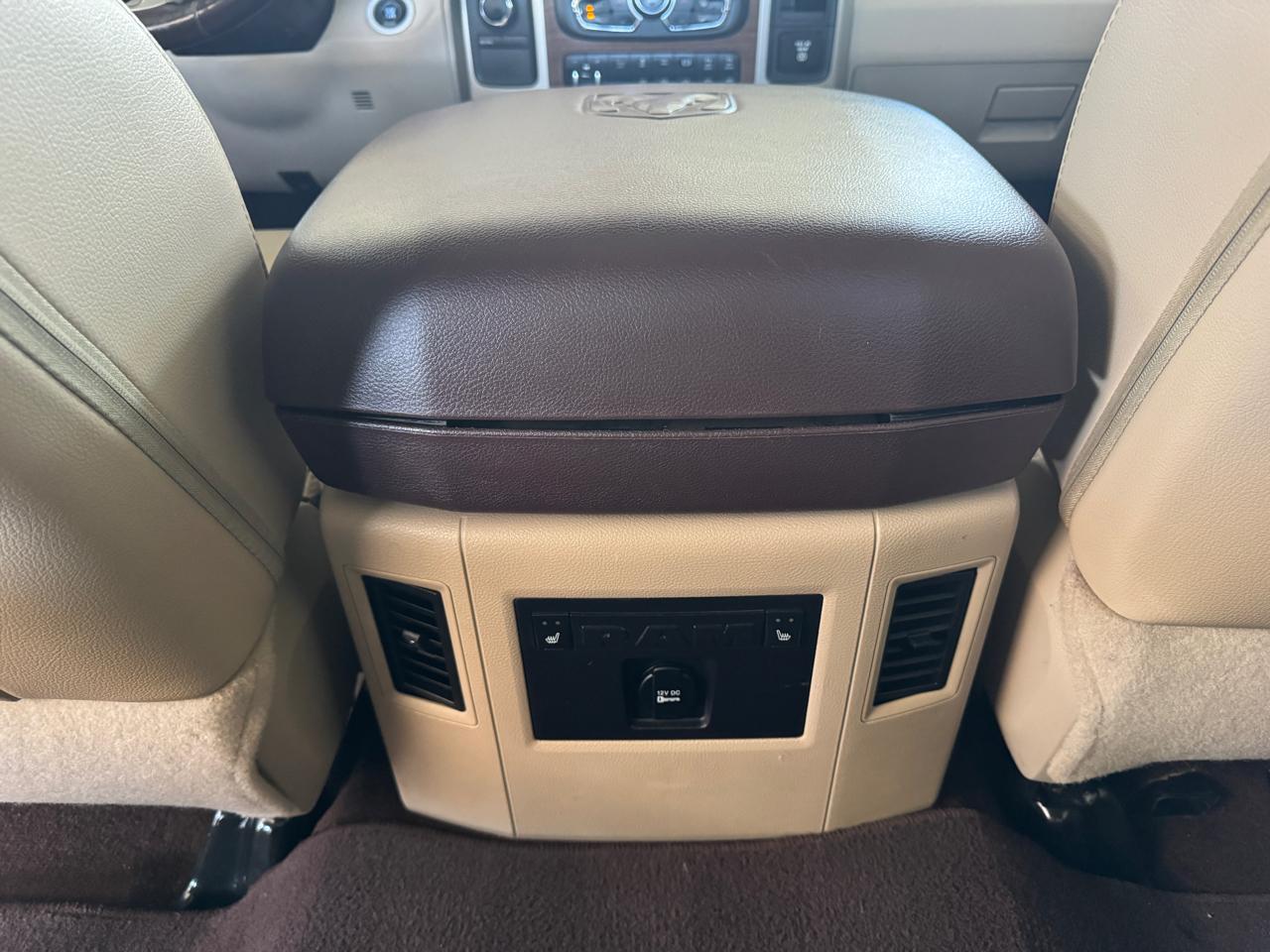 RAM 3500 4WD Crew Cab 169" Laramie 2016