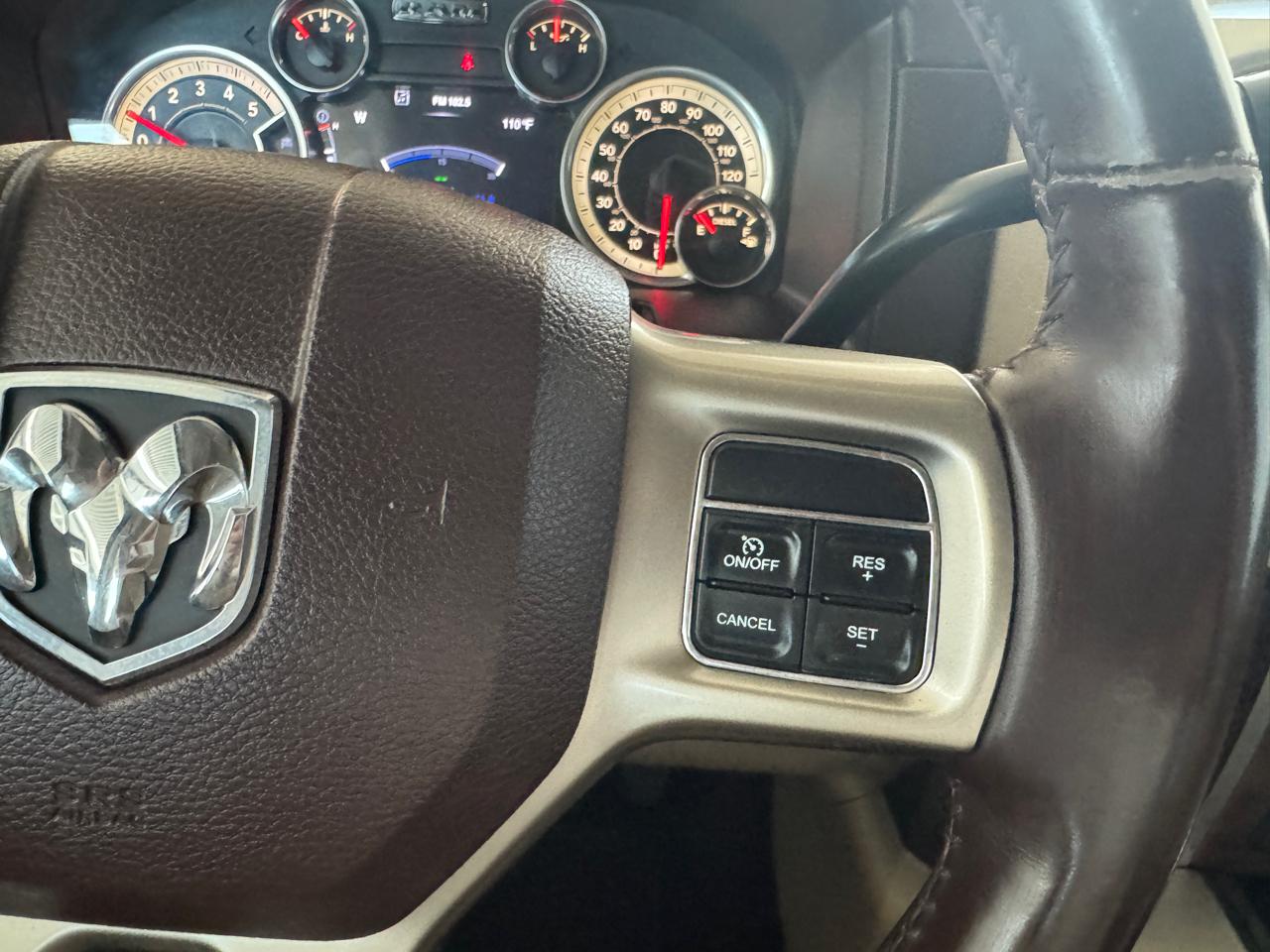 RAM 3500 4WD Crew Cab 169" Laramie 2016