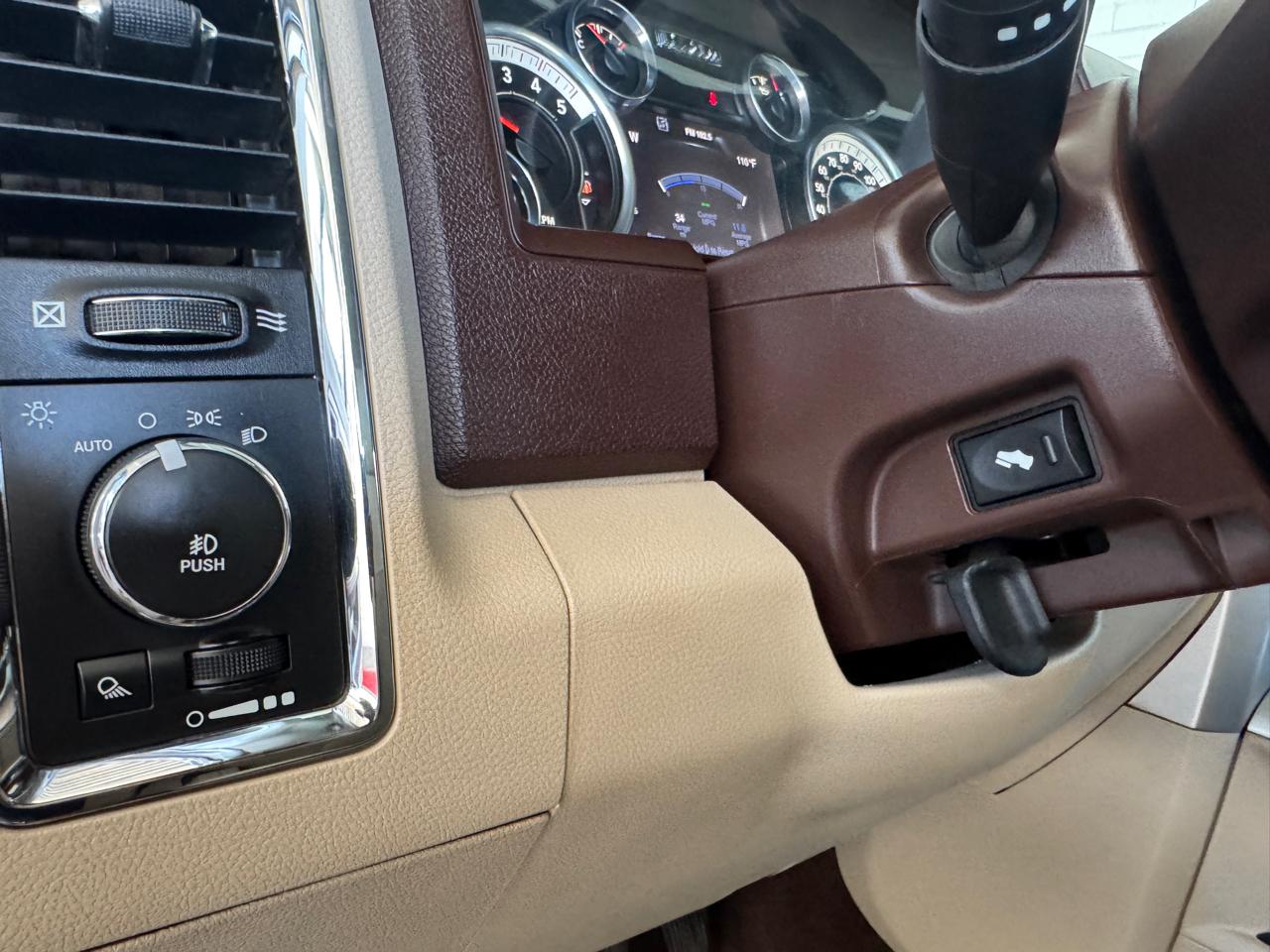 RAM 3500 4WD Crew Cab 169" Laramie 2016