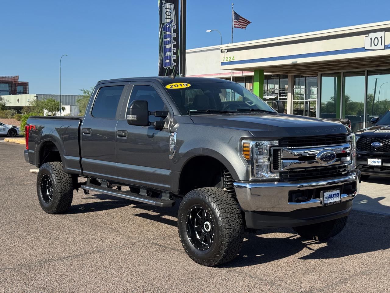 Ford Super Duty F-250 SRW 4WD Crew Cab 172" FX4 2019