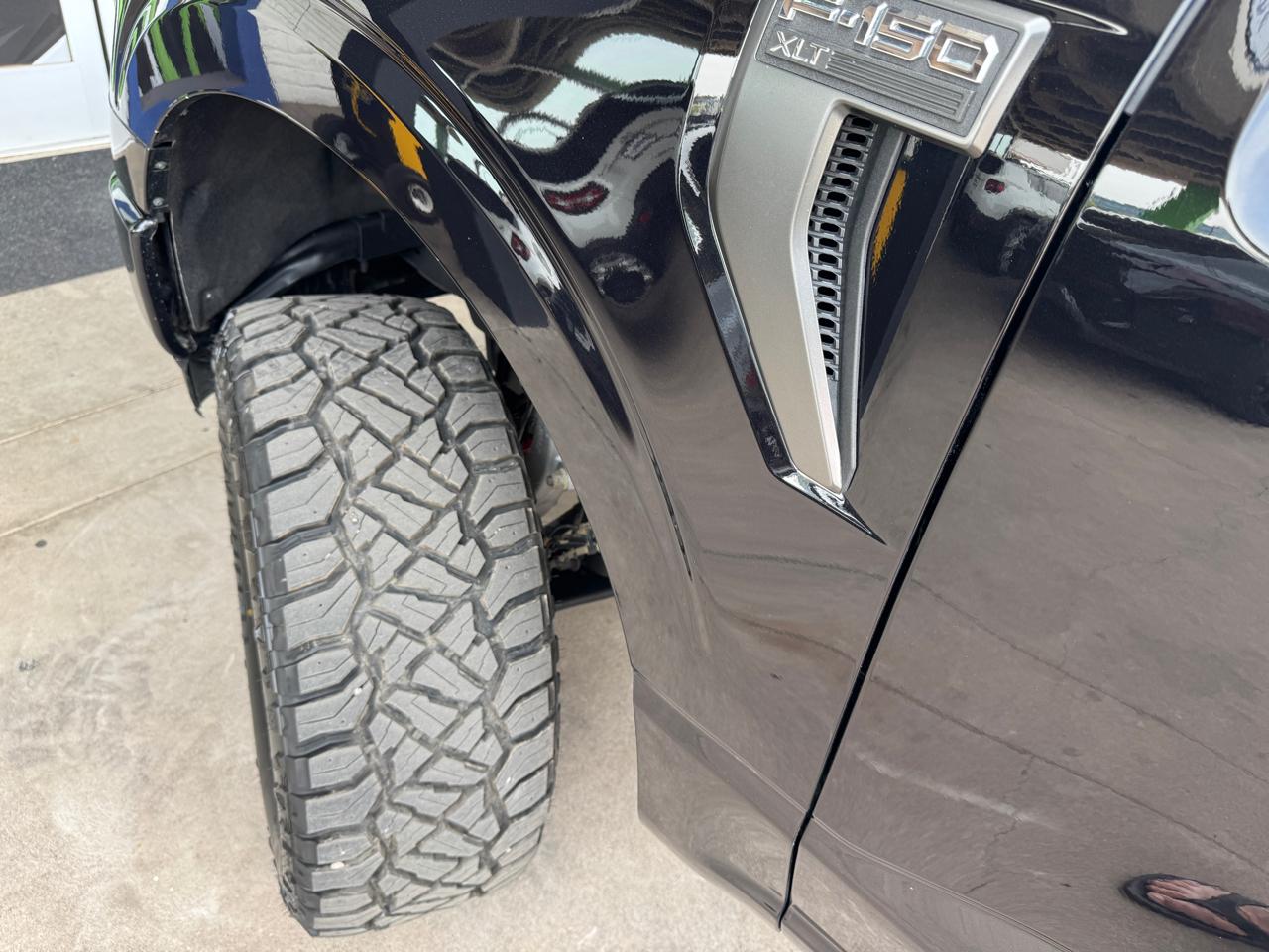 Ford F-150 XLT 4WD SuperCrew 5.5' Box 2023
