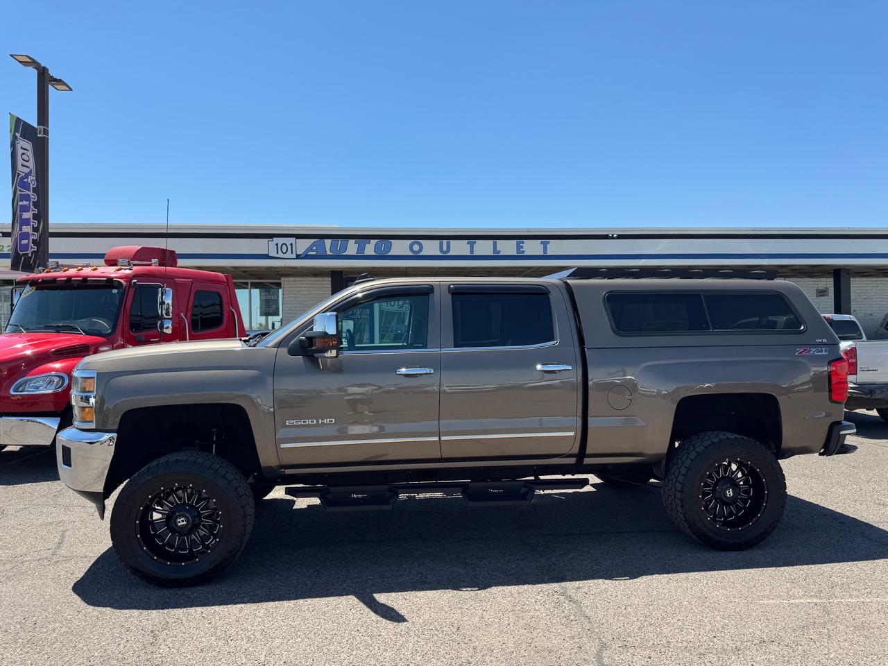 Chevrolet Silverado 2500HD Built After Aug 14 4WD Crew Cab 153.7" LTZ 2015