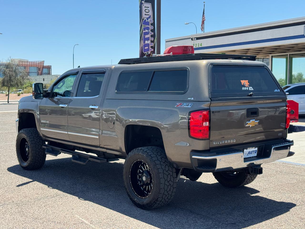 Chevrolet Silverado 2500HD Built After Aug 14 4WD Crew Cab 153.7" LTZ 2015