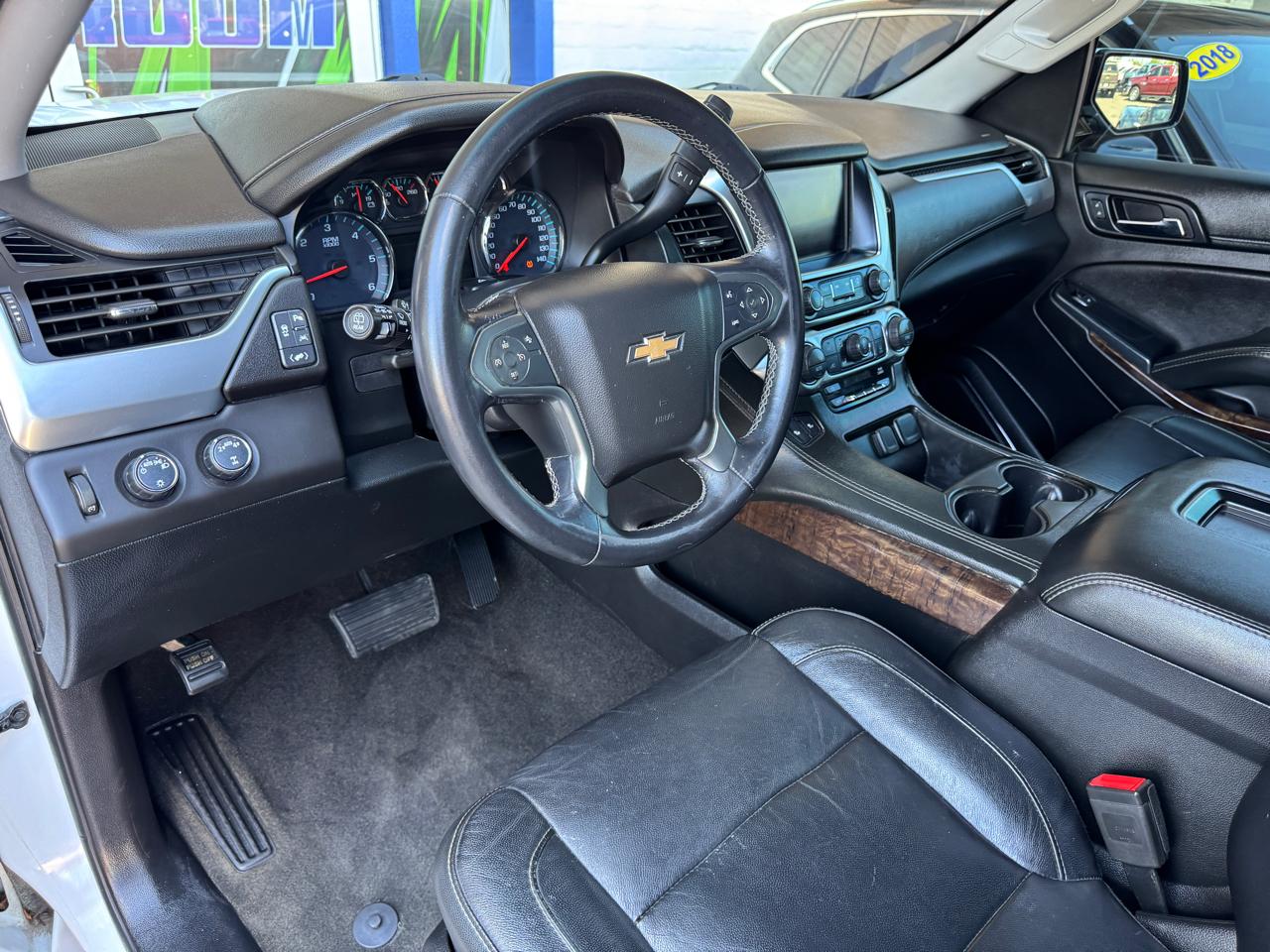 Chevrolet Suburban 4WD 4dr 1500 LT 2018