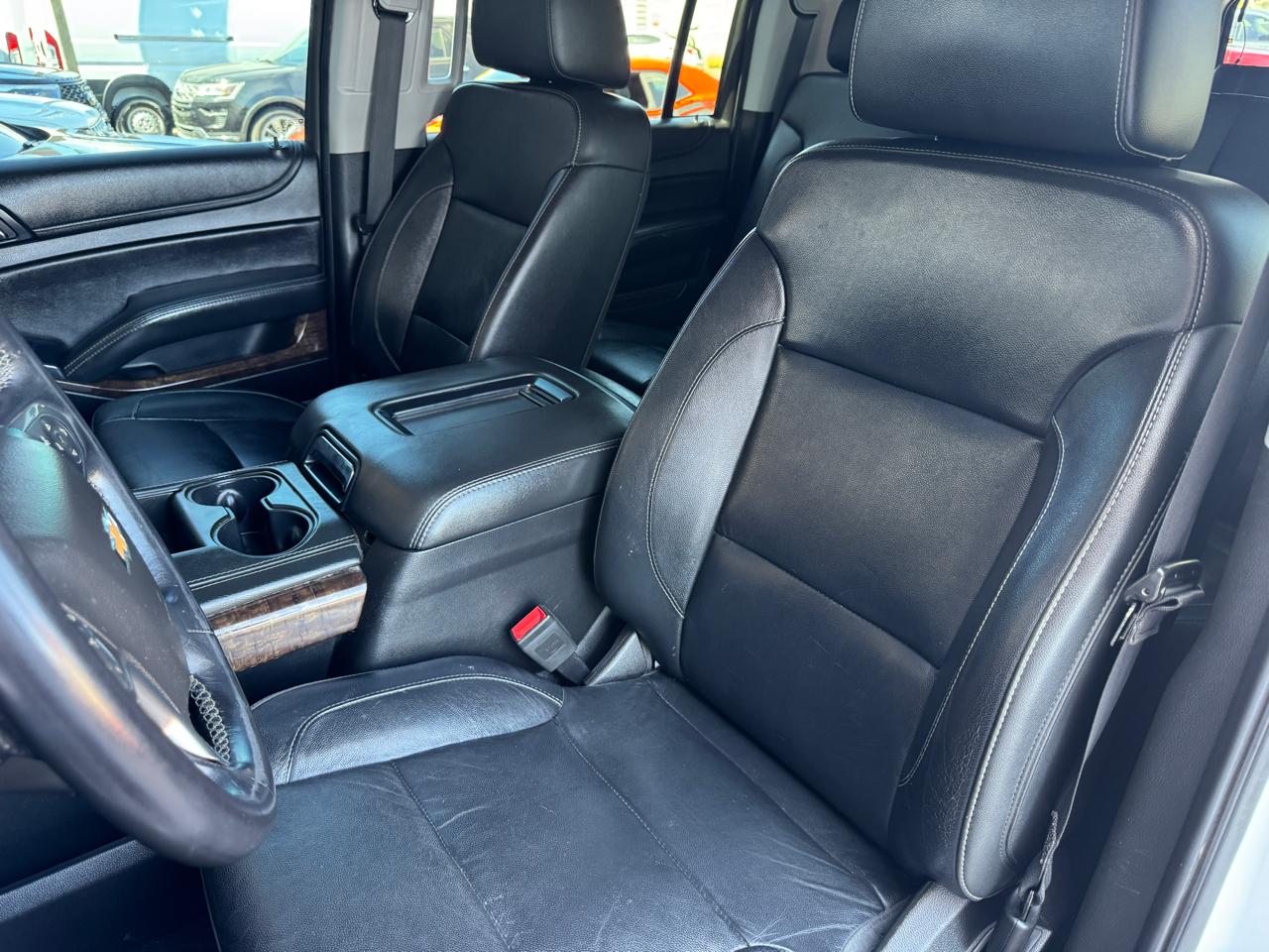 Chevrolet Suburban 4WD 4dr 1500 LT 2018