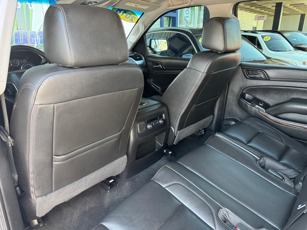 Chevrolet Suburban 4WD 4dr 1500 LT 2018
