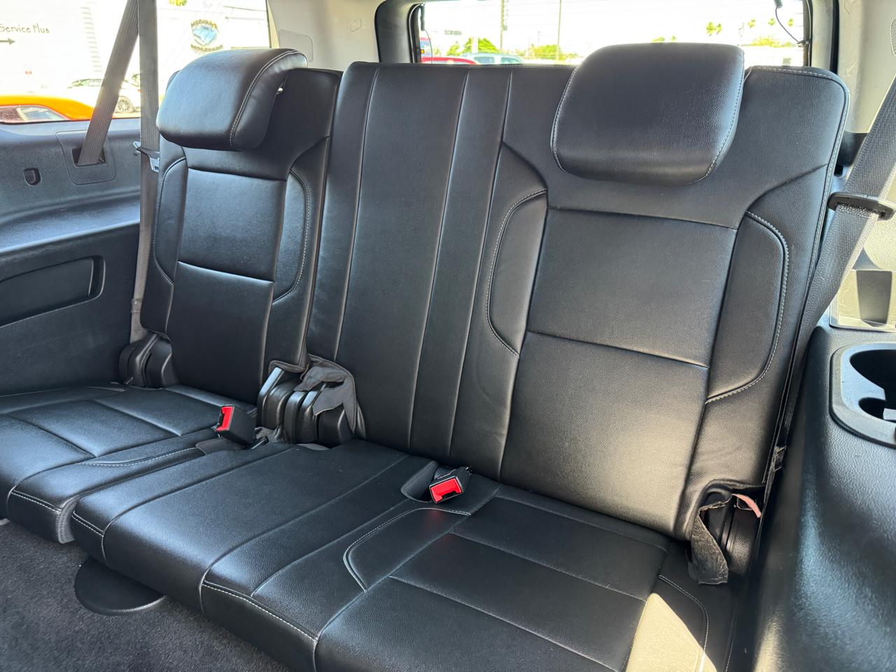 Chevrolet Suburban 4WD 4dr 1500 LT 2018