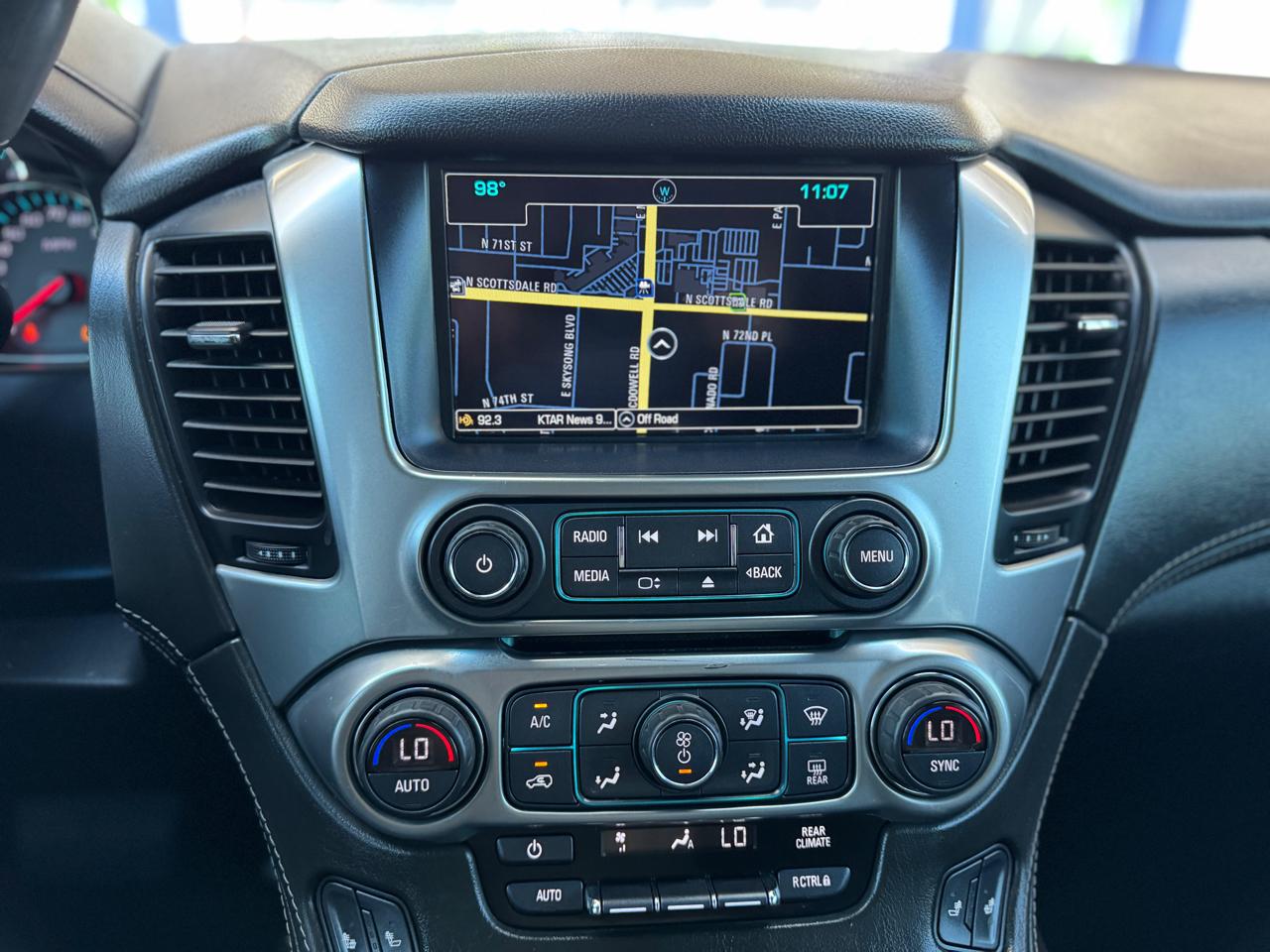 Chevrolet Suburban 4WD 4dr 1500 LT 2018