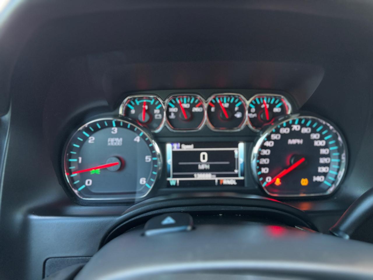 Chevrolet Suburban 4WD 4dr 1500 LT 2018