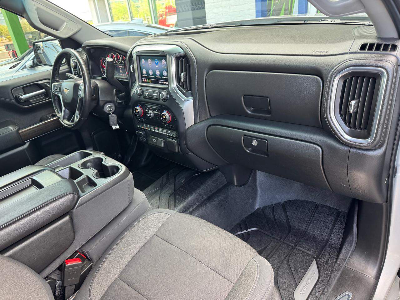Chevrolet Silverado 1500 4WD Crew Cab 157" LT 2020