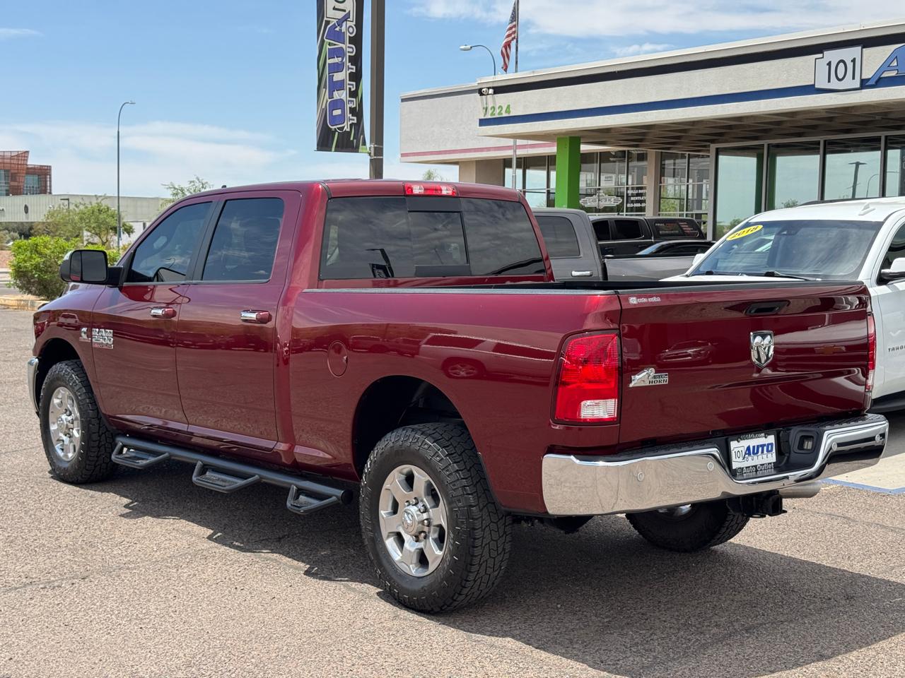 RAM 2500 Big Horn 4x2 Crew Cab 6'4" Box 2018