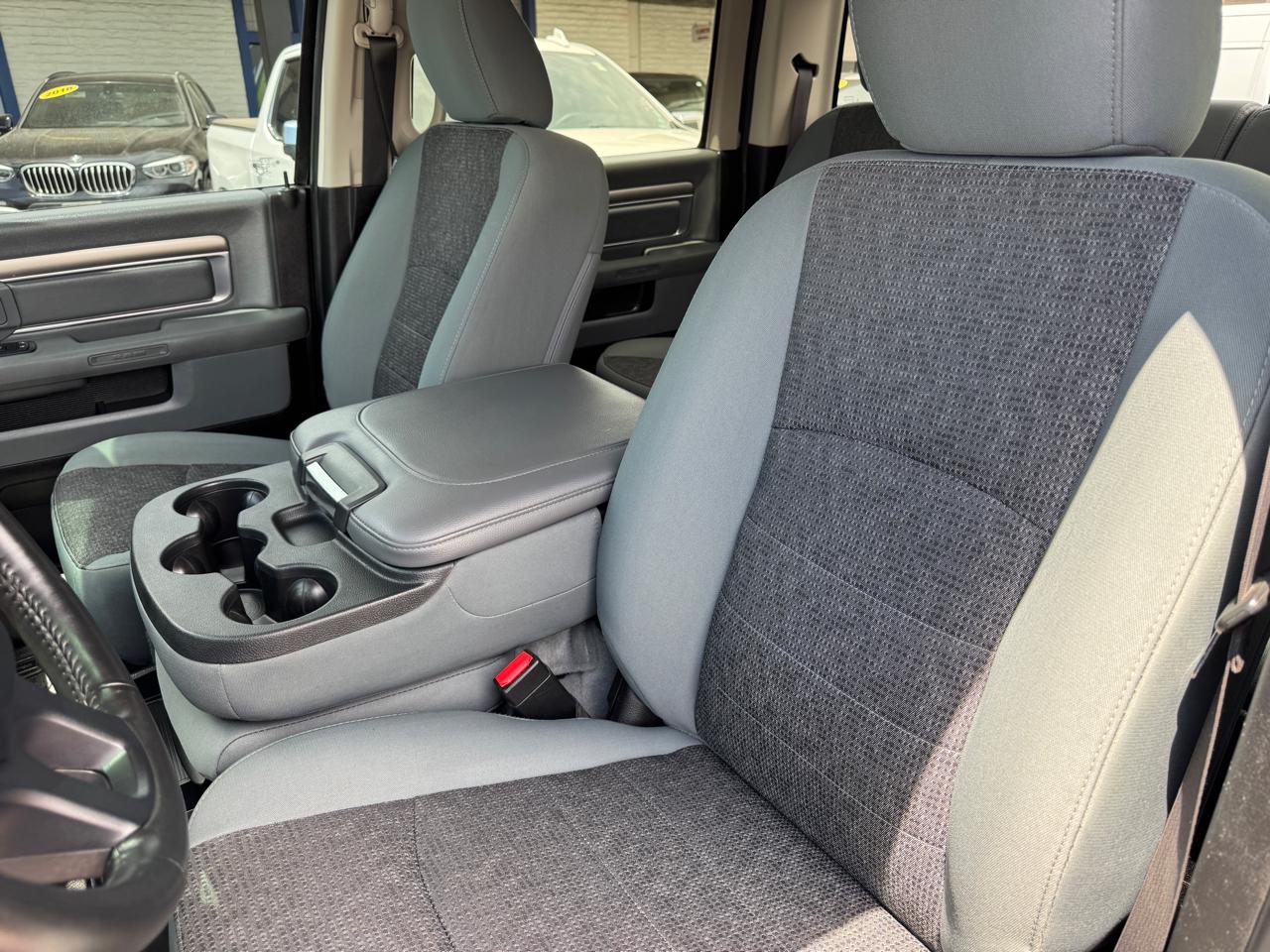 RAM 2500 Big Horn 4x2 Crew Cab 6'4" Box 2018
