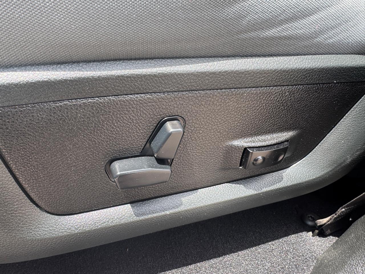 RAM 2500 Big Horn 4x2 Crew Cab 6'4" Box 2018