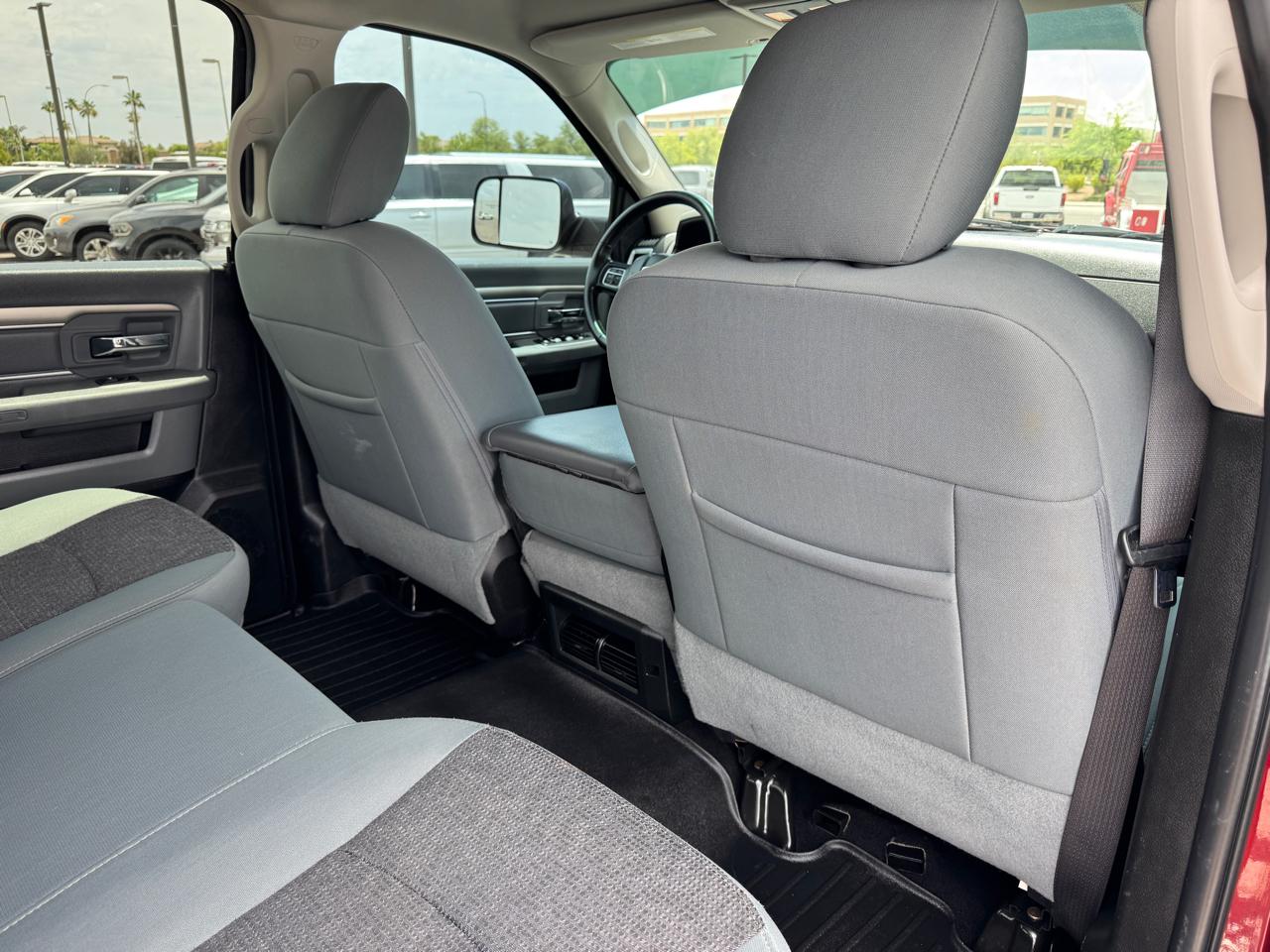 RAM 2500 Big Horn 4x2 Crew Cab 6'4" Box 2018