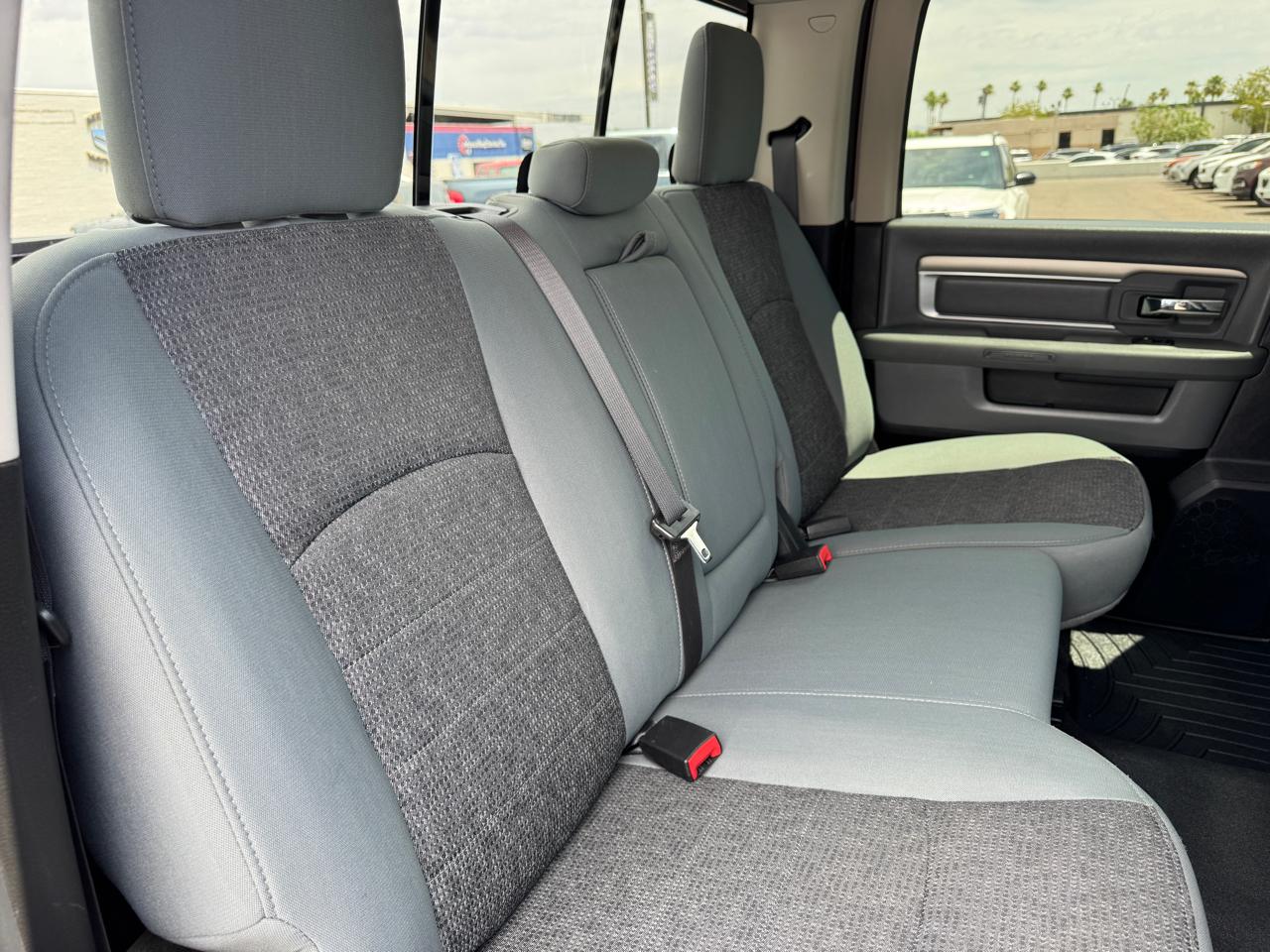 RAM 2500 Big Horn 4x2 Crew Cab 6'4" Box 2018