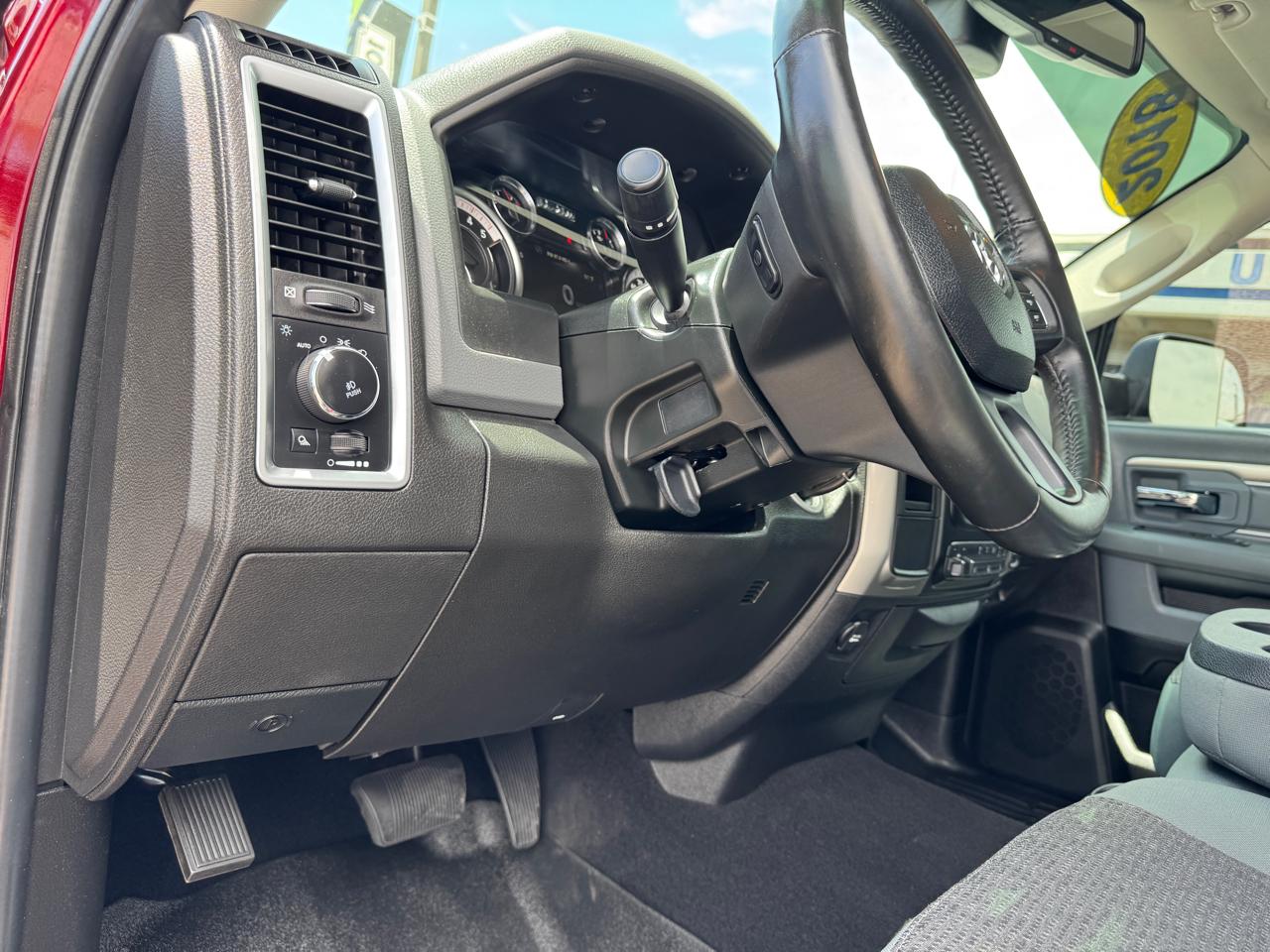 RAM 2500 Big Horn 4x2 Crew Cab 6'4" Box 2018