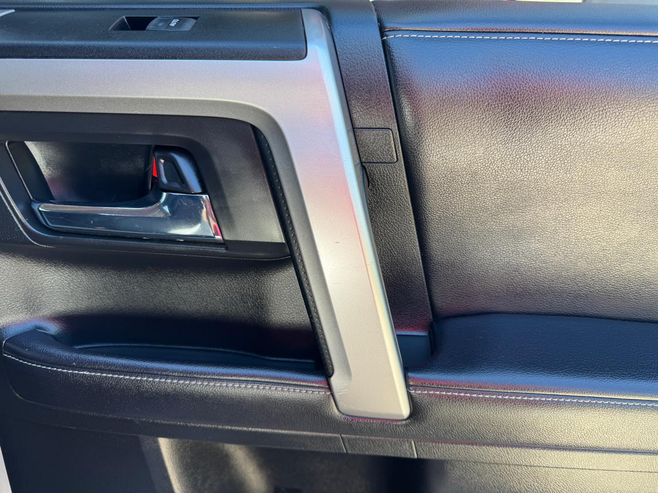 Toyota 4Runner SR5 4WD (Natl) 2018