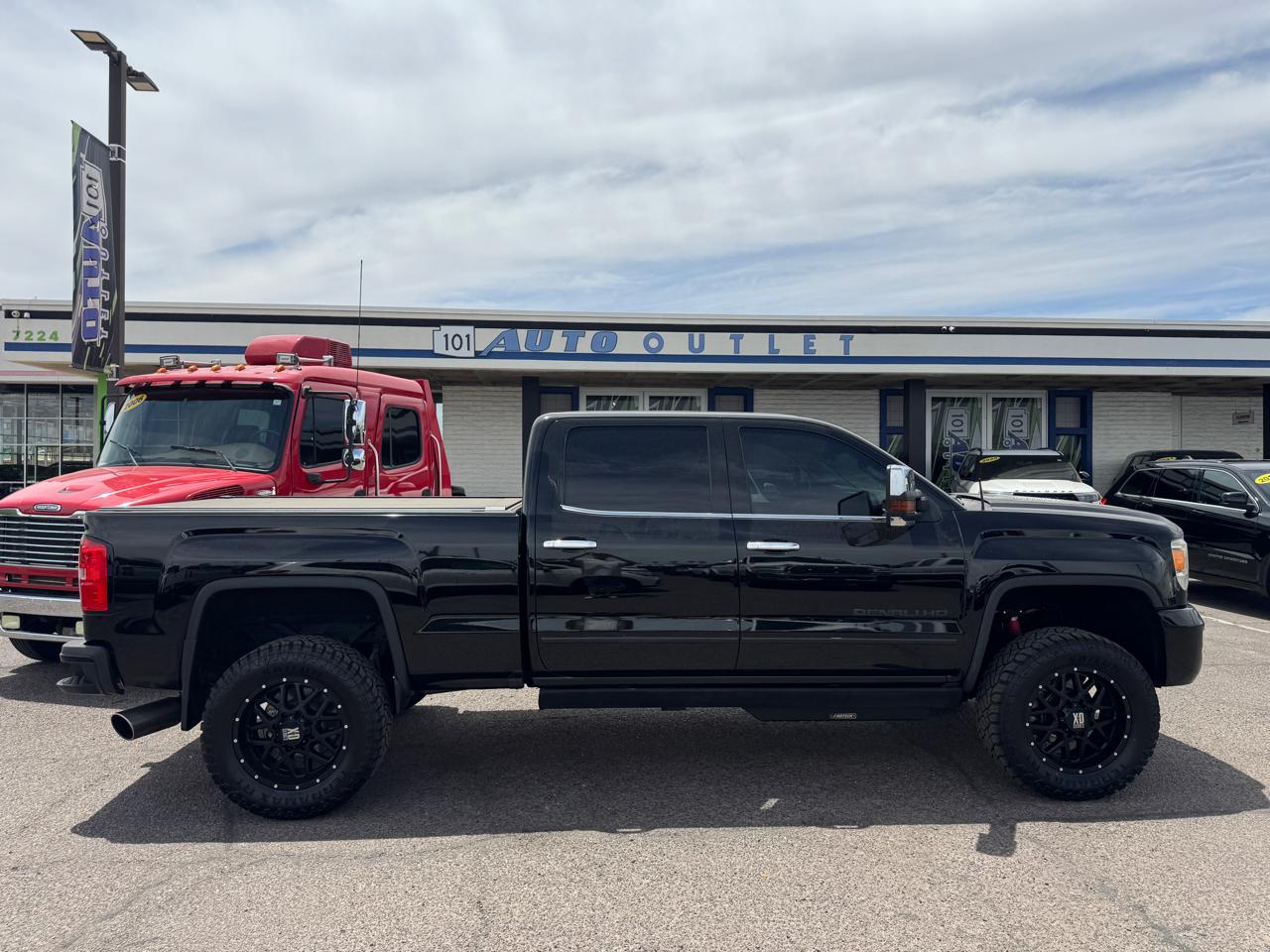 GMC Sierra 2500HD 4WD Crew Cab 153.7" Denali 2016