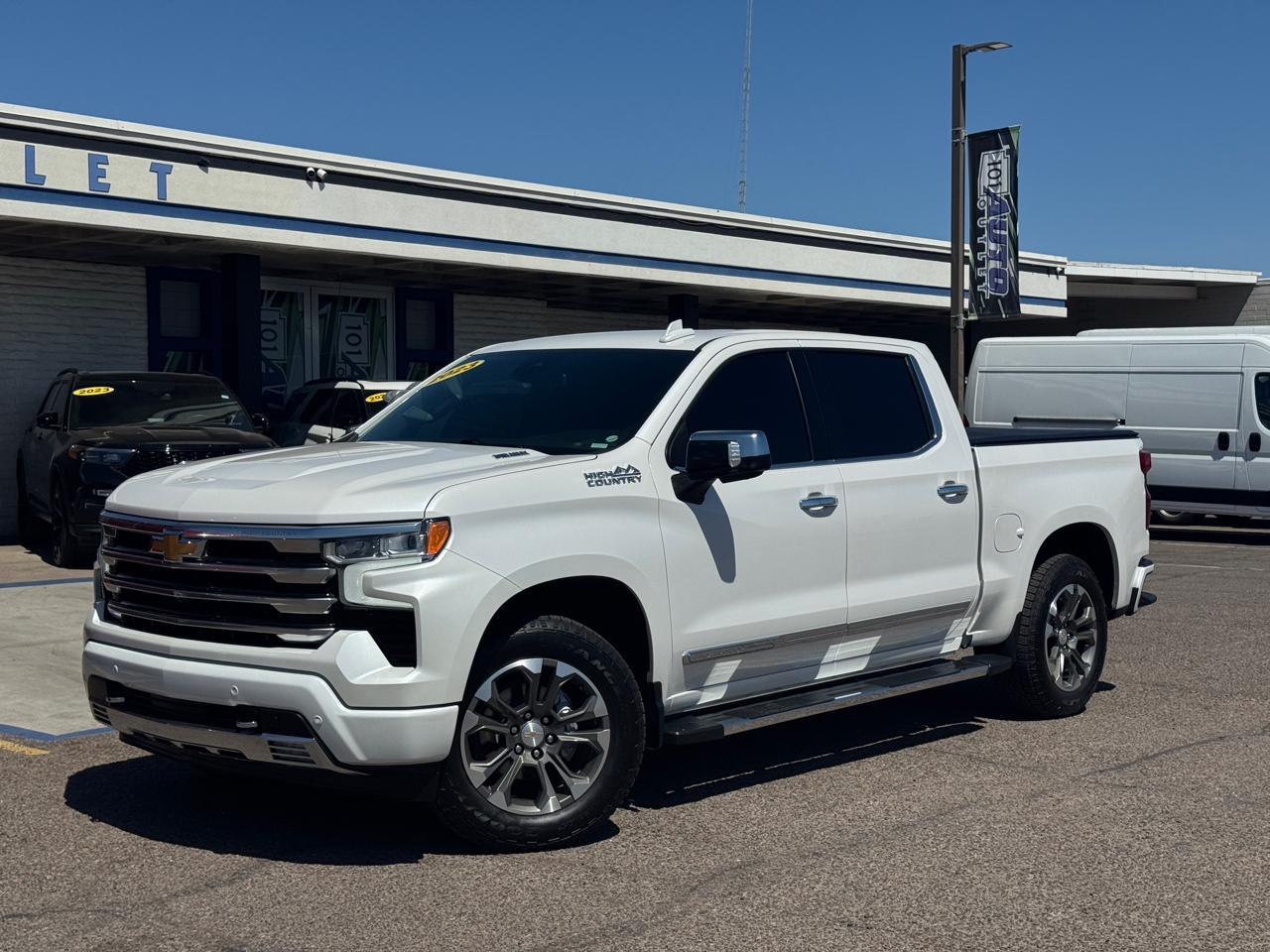 Chevrolet Silverado 1500 4WD Crew Cab 147" High Country 2023
