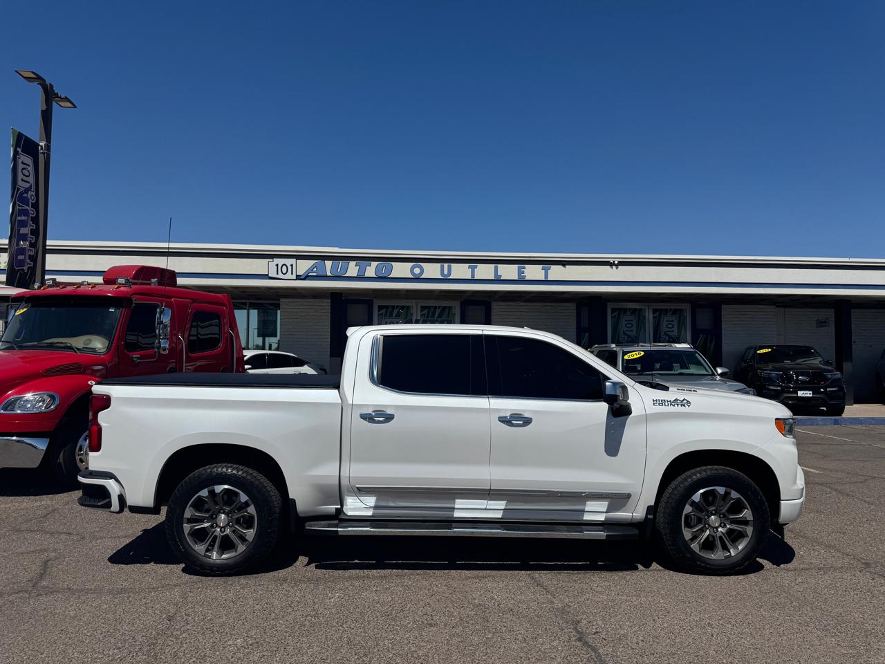 Chevrolet Silverado 1500 4WD Crew Cab 147" High Country 2023