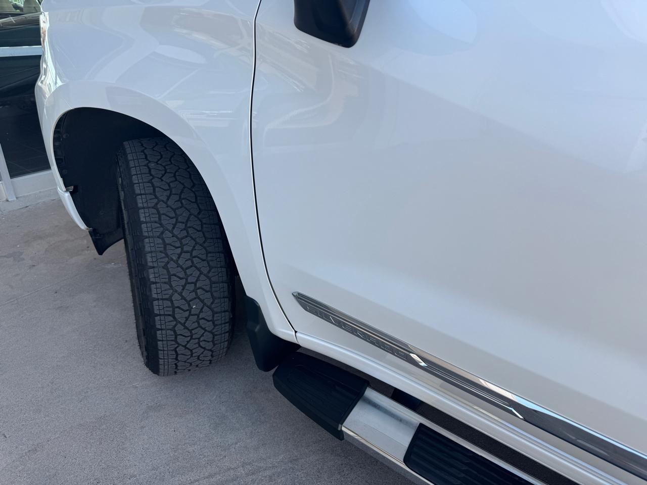 Chevrolet Silverado 1500 4WD Crew Cab 147" High Country 2023