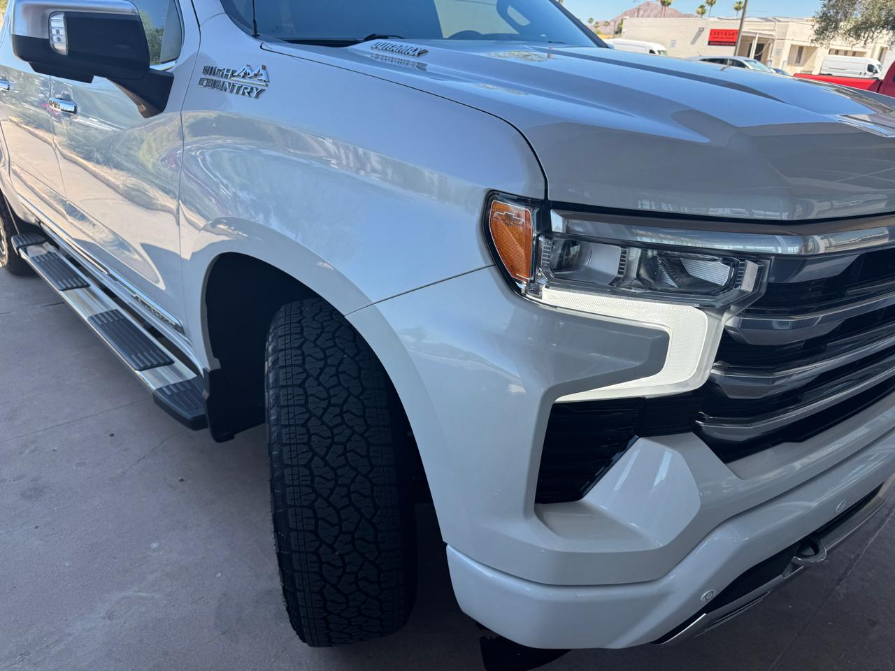 Chevrolet Silverado 1500 4WD Crew Cab 147" High Country 2023