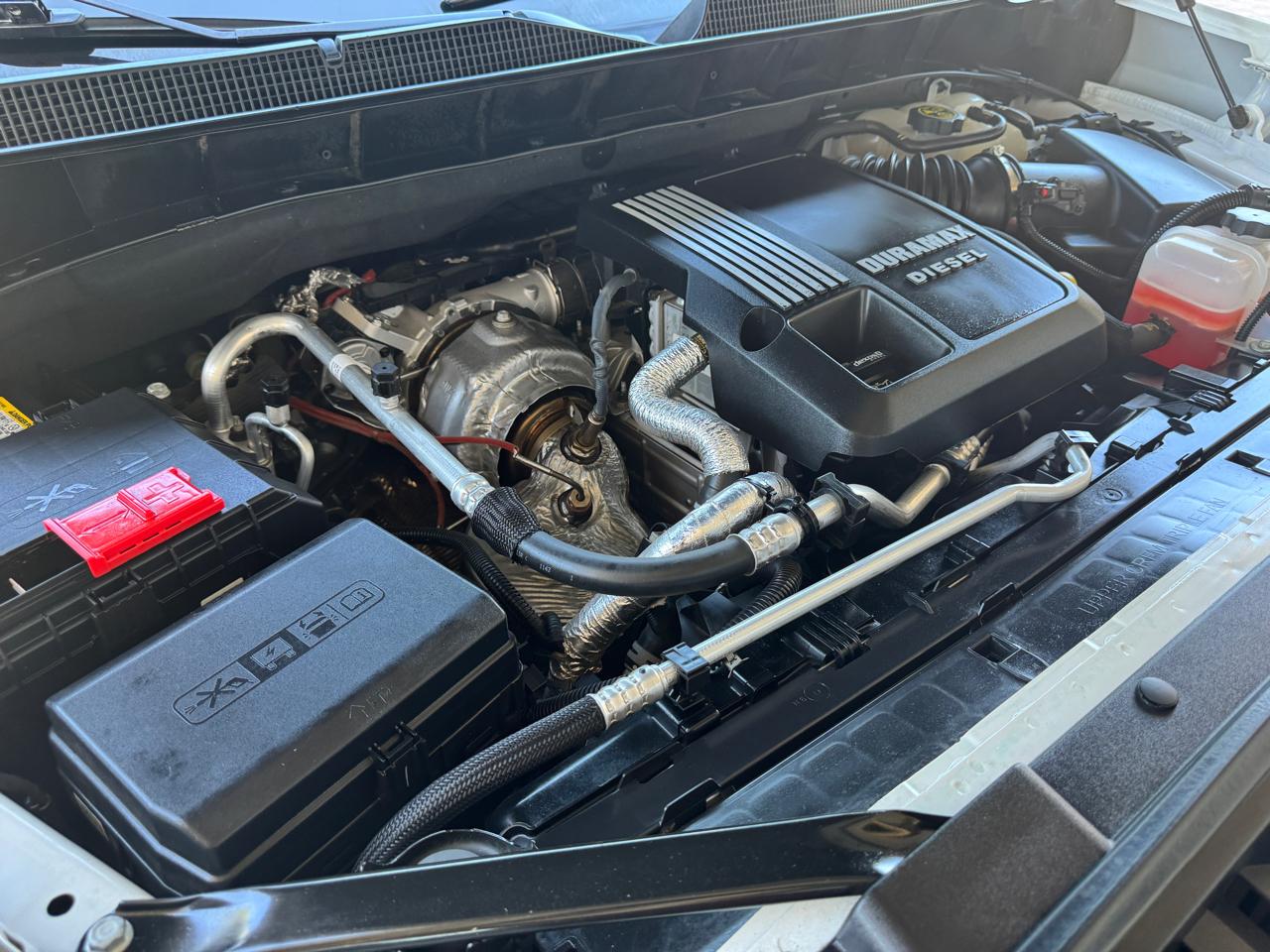 Chevrolet Silverado 1500 4WD Crew Cab 147" High Country 2023