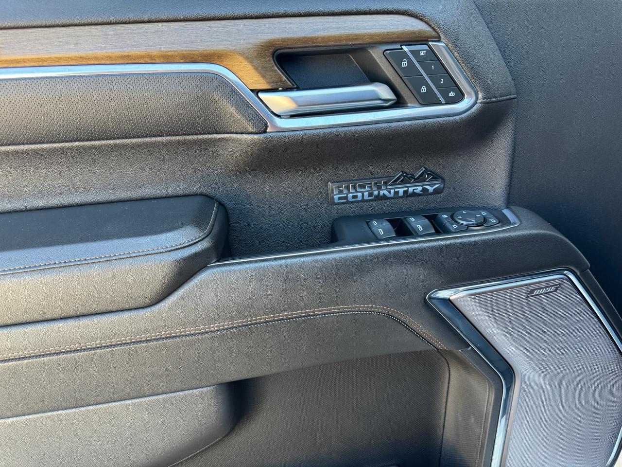 Chevrolet Silverado 1500 4WD Crew Cab 147" High Country 2023