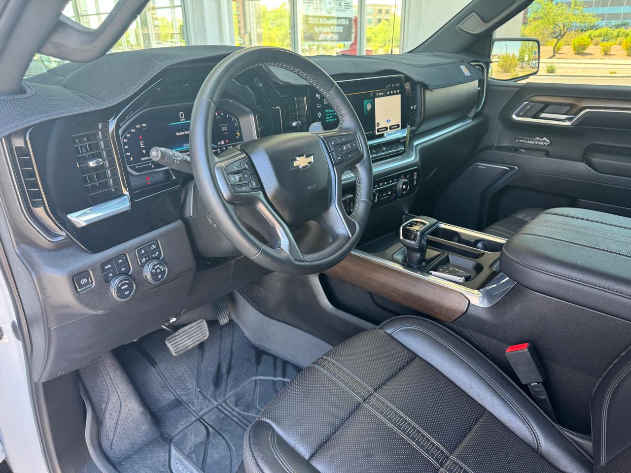 Chevrolet Silverado 1500 4WD Crew Cab 147" High Country 2023
