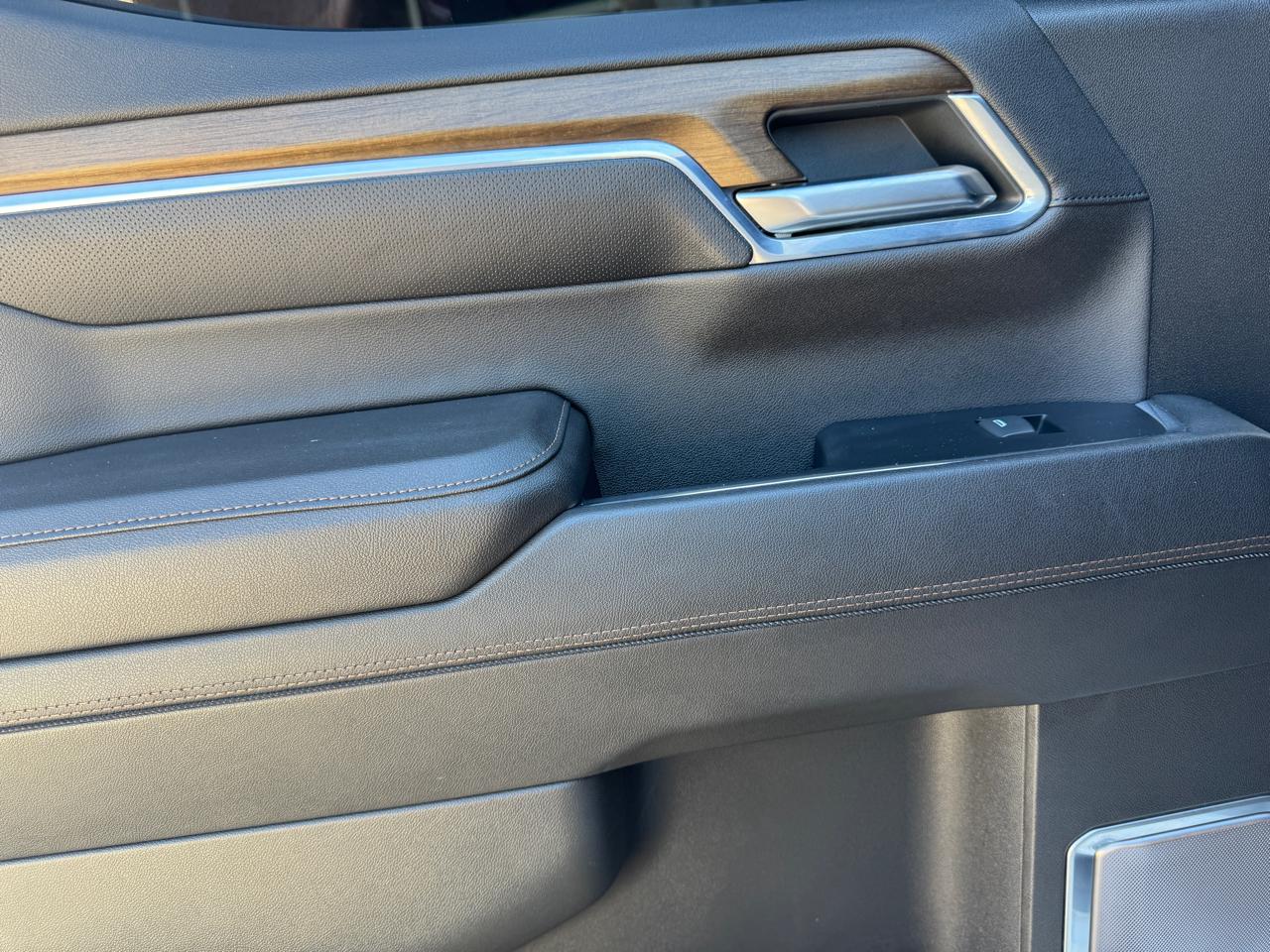 Chevrolet Silverado 1500 4WD Crew Cab 147" High Country 2023