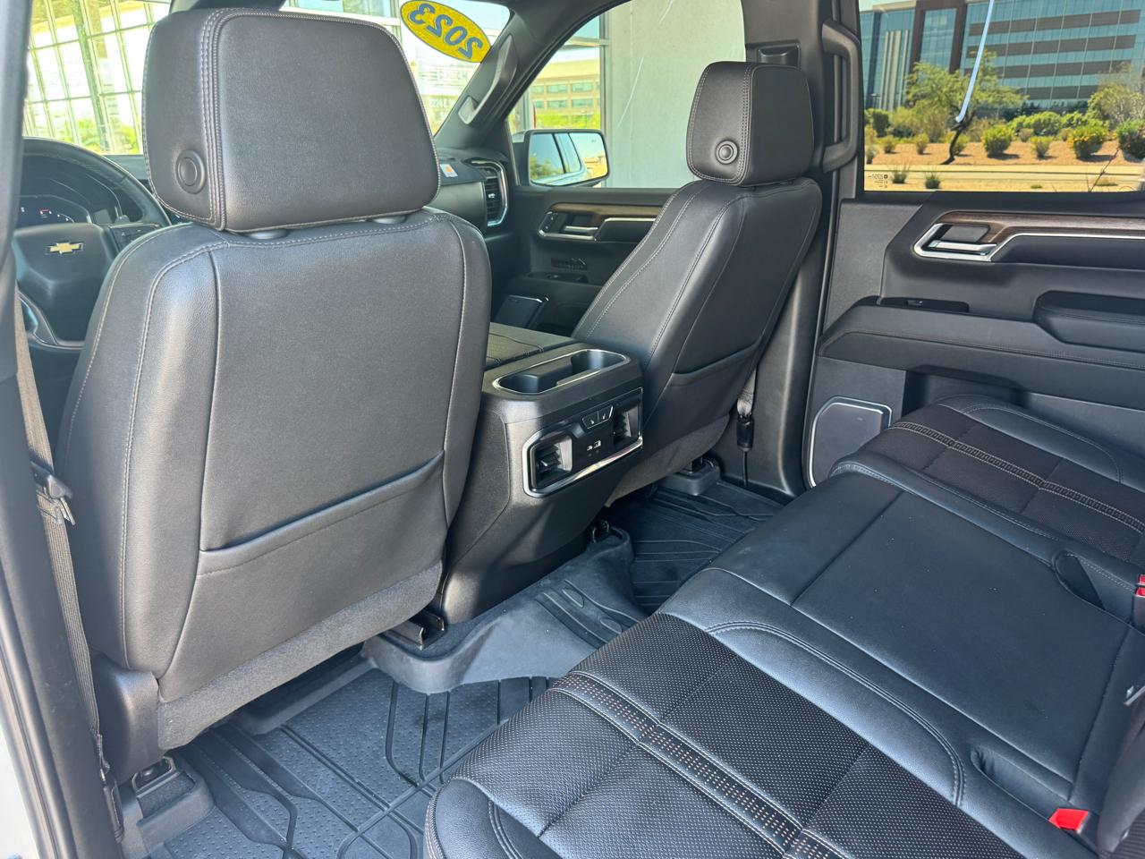 Chevrolet Silverado 1500 4WD Crew Cab 147" High Country 2023