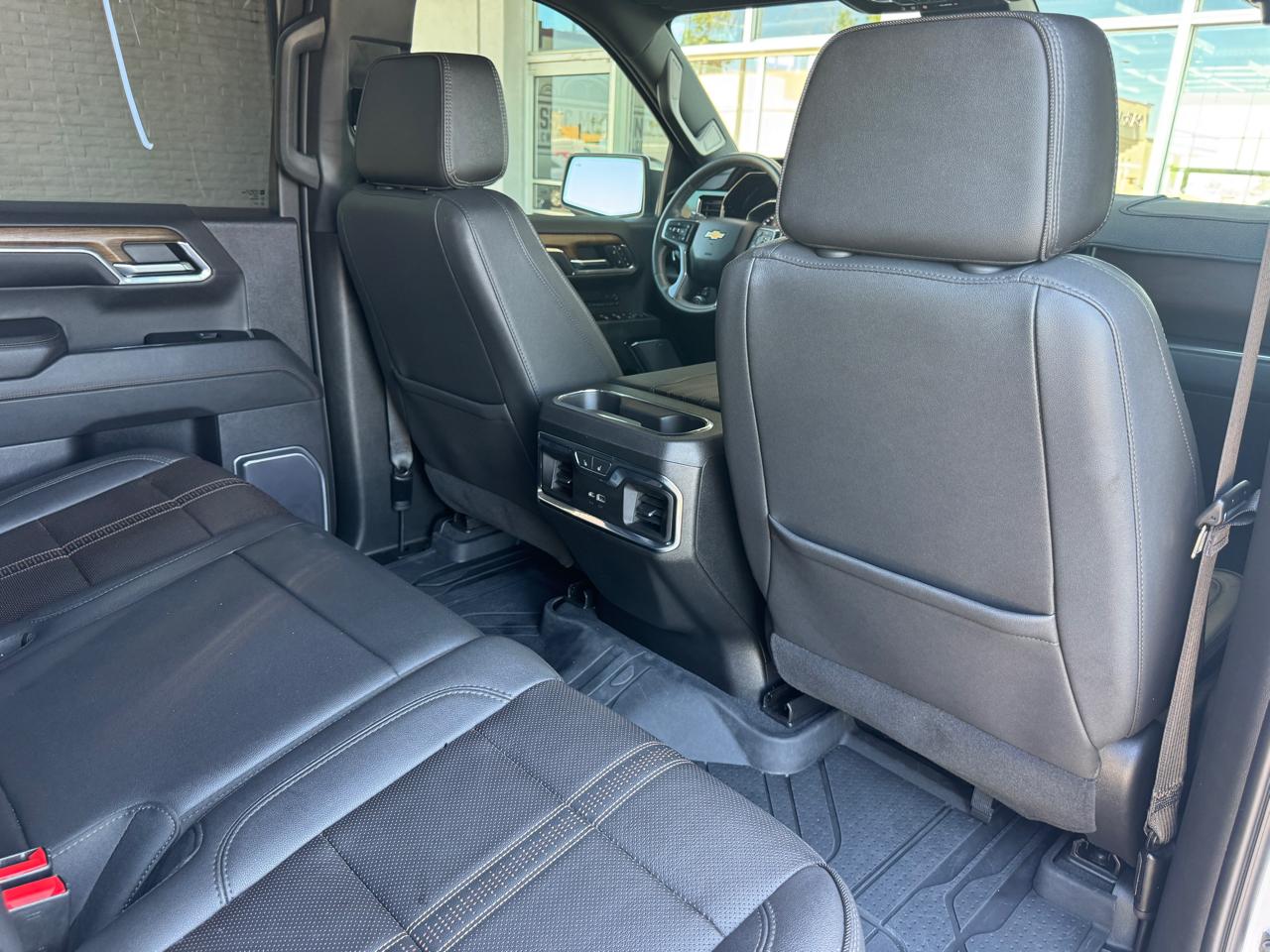 Chevrolet Silverado 1500 4WD Crew Cab 147" High Country 2023