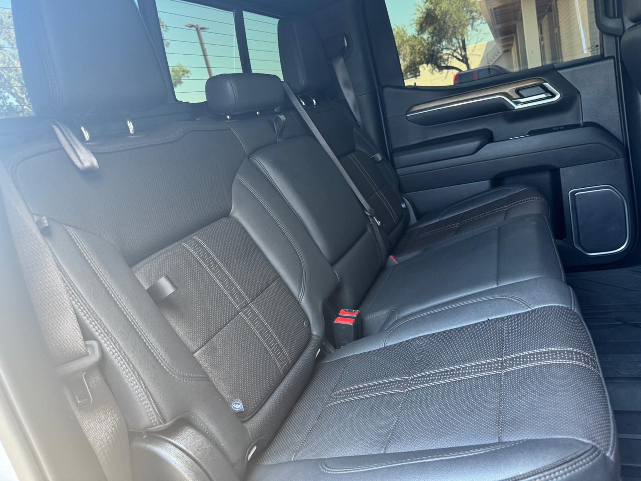 Chevrolet Silverado 1500 4WD Crew Cab 147" High Country 2023